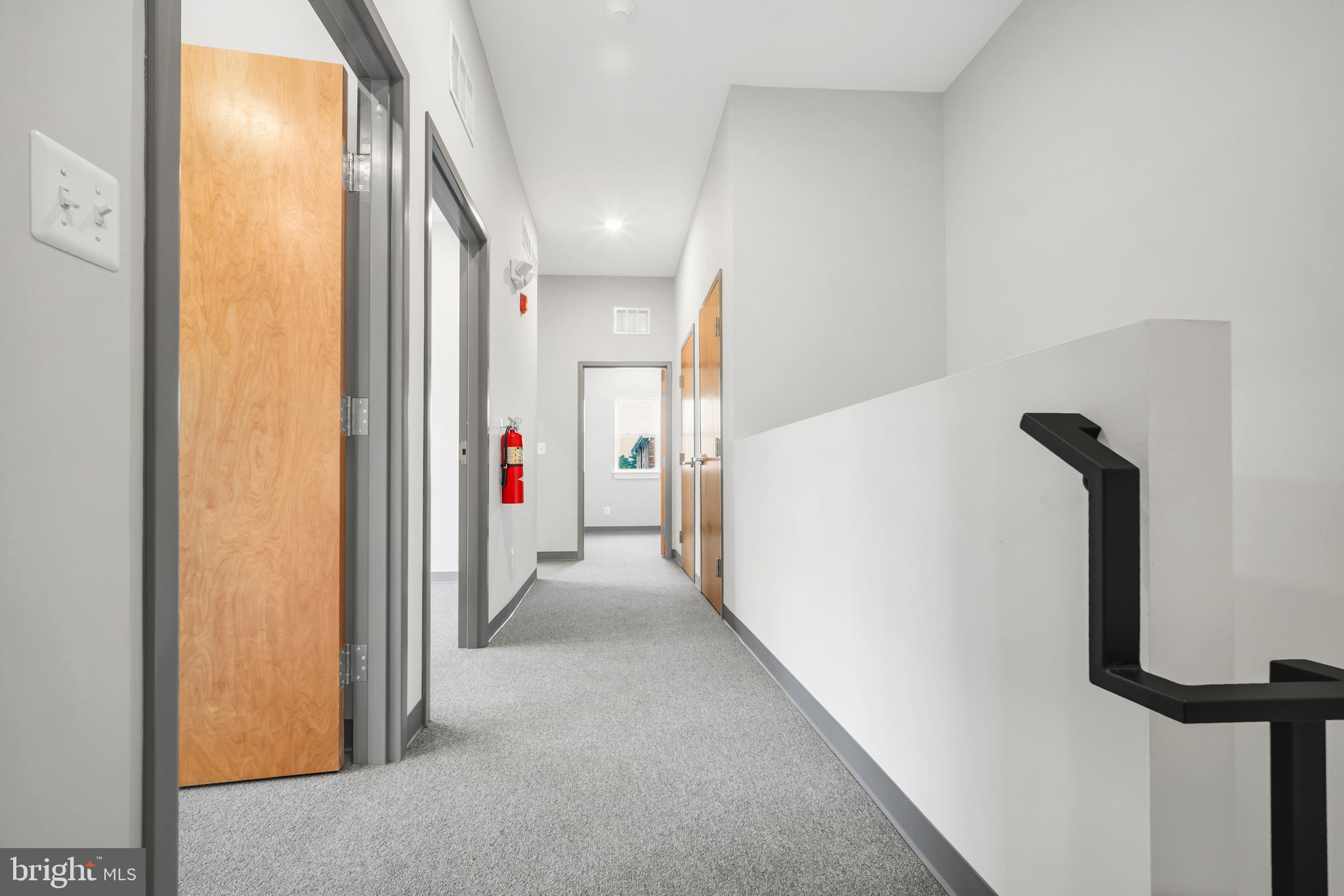 SOMERTON - Commercial Lease