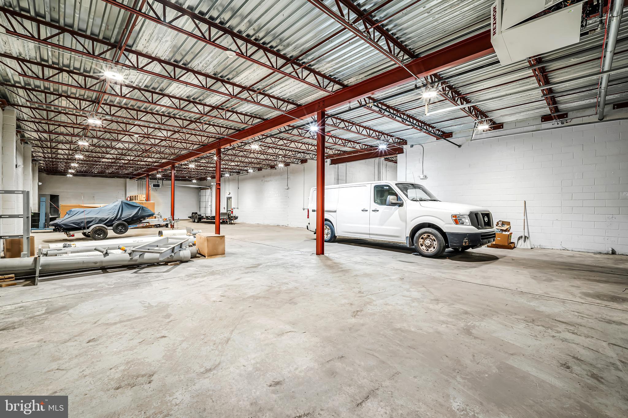 SOMERTON - Commercial Lease