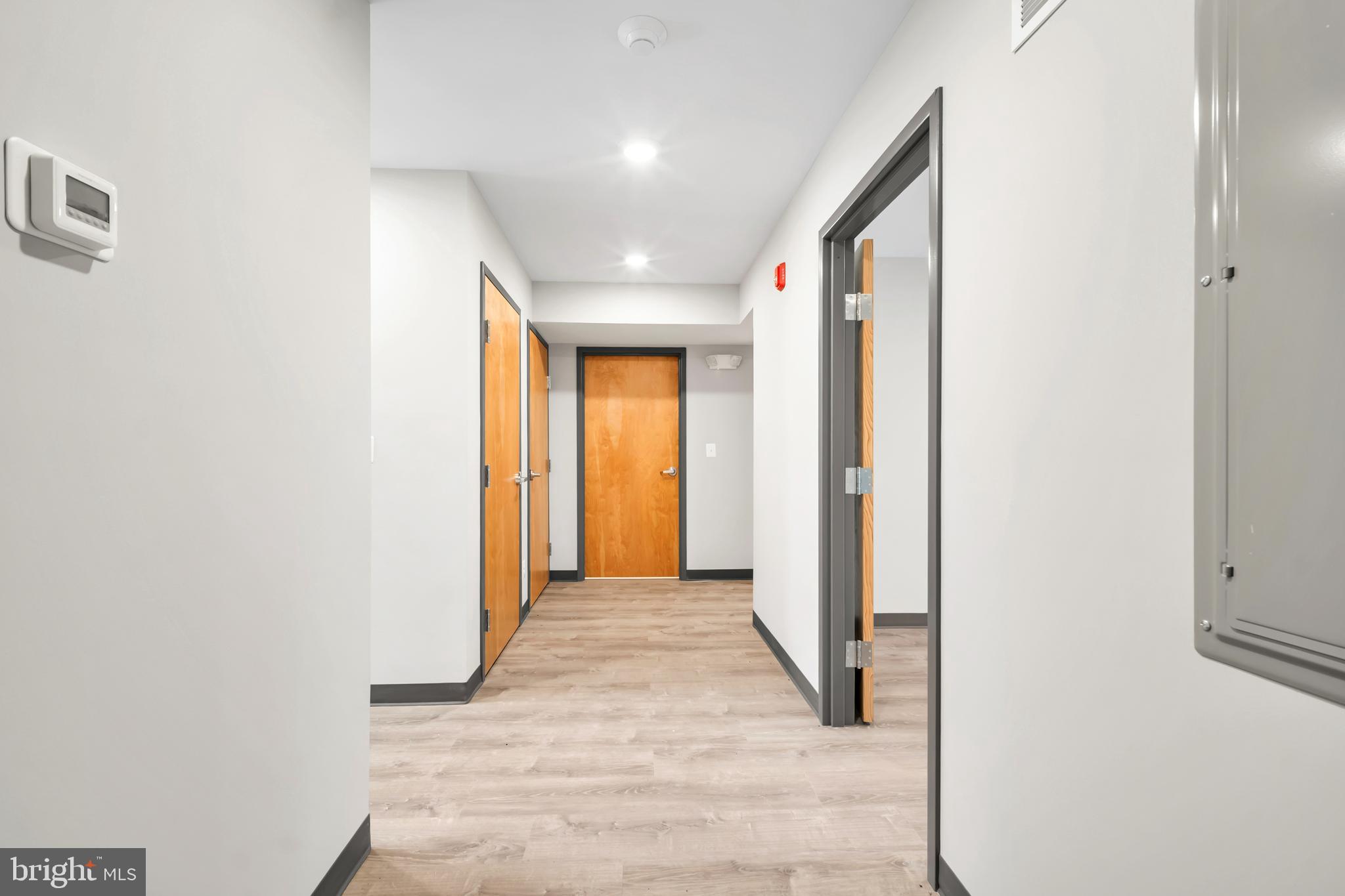 SOMERTON - Commercial Lease