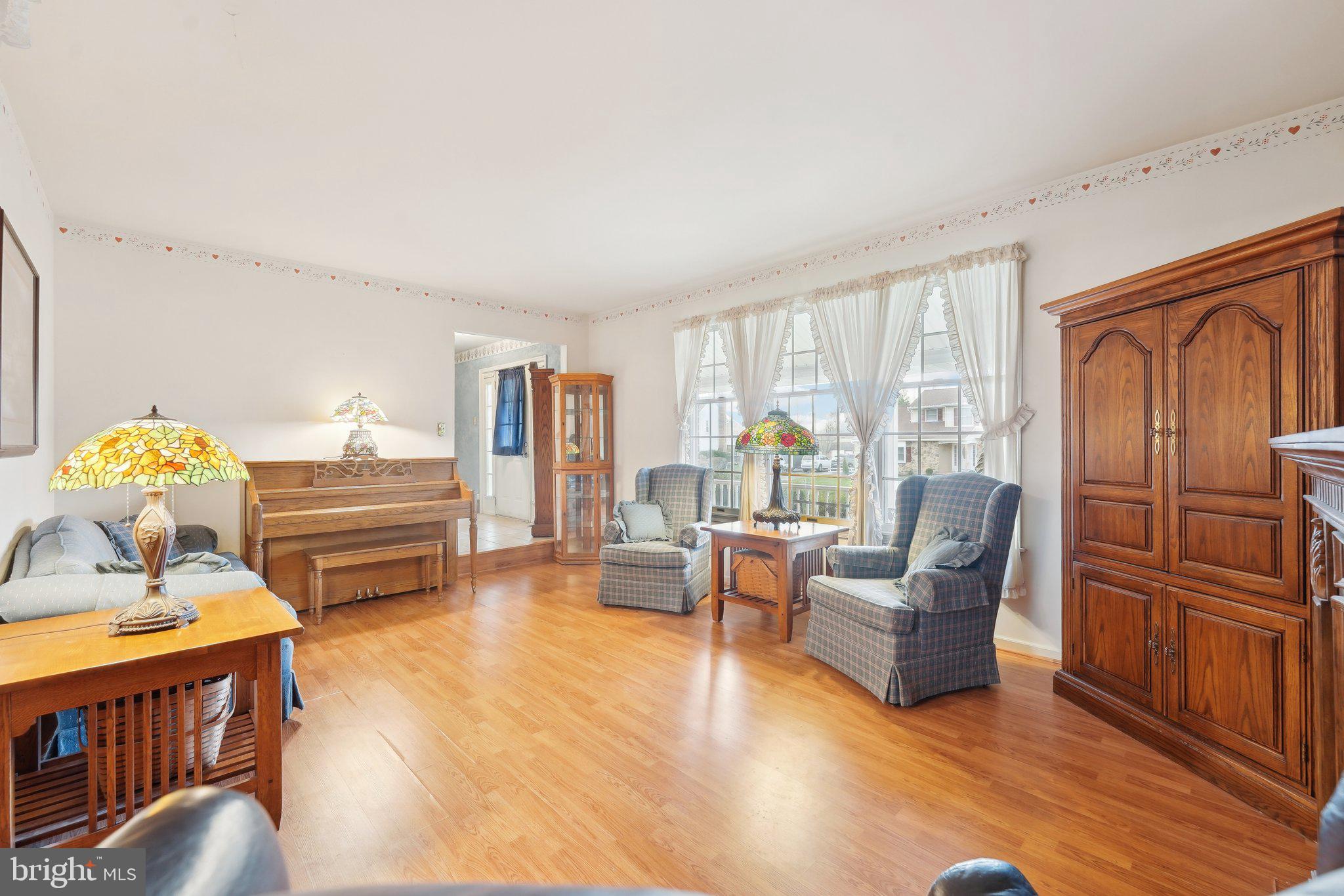 AMITY GARDENS - Residential