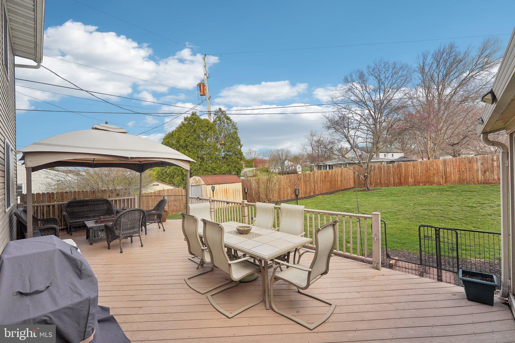 AMITY GARDENS - Residential