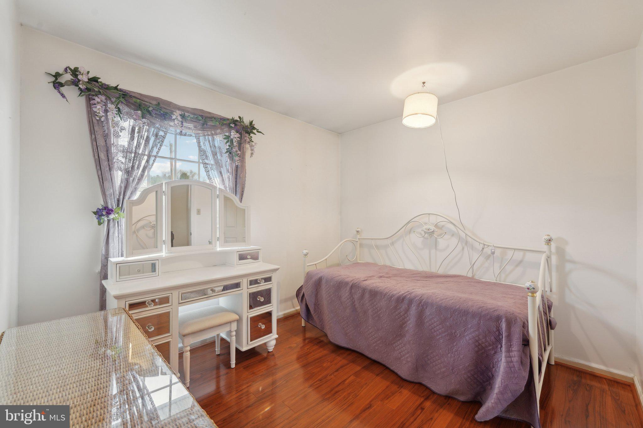 AMITY GARDENS - Residential