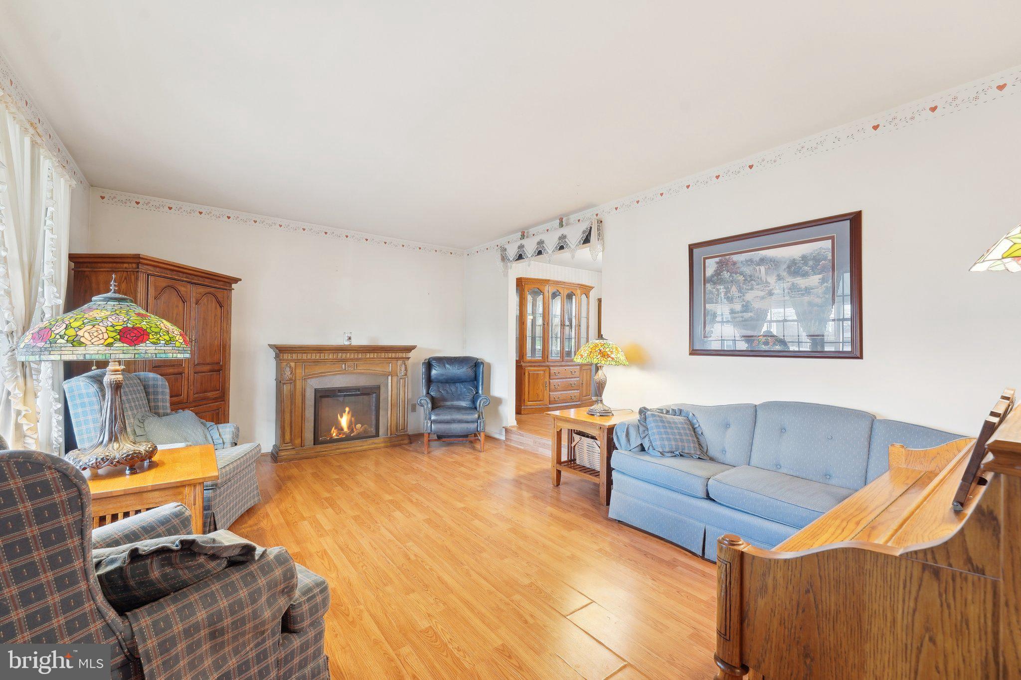 AMITY GARDENS - Residential