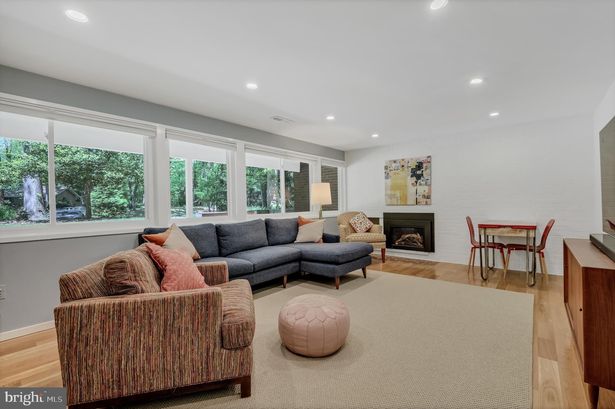 CARDEROCK SPRINGS - Residential