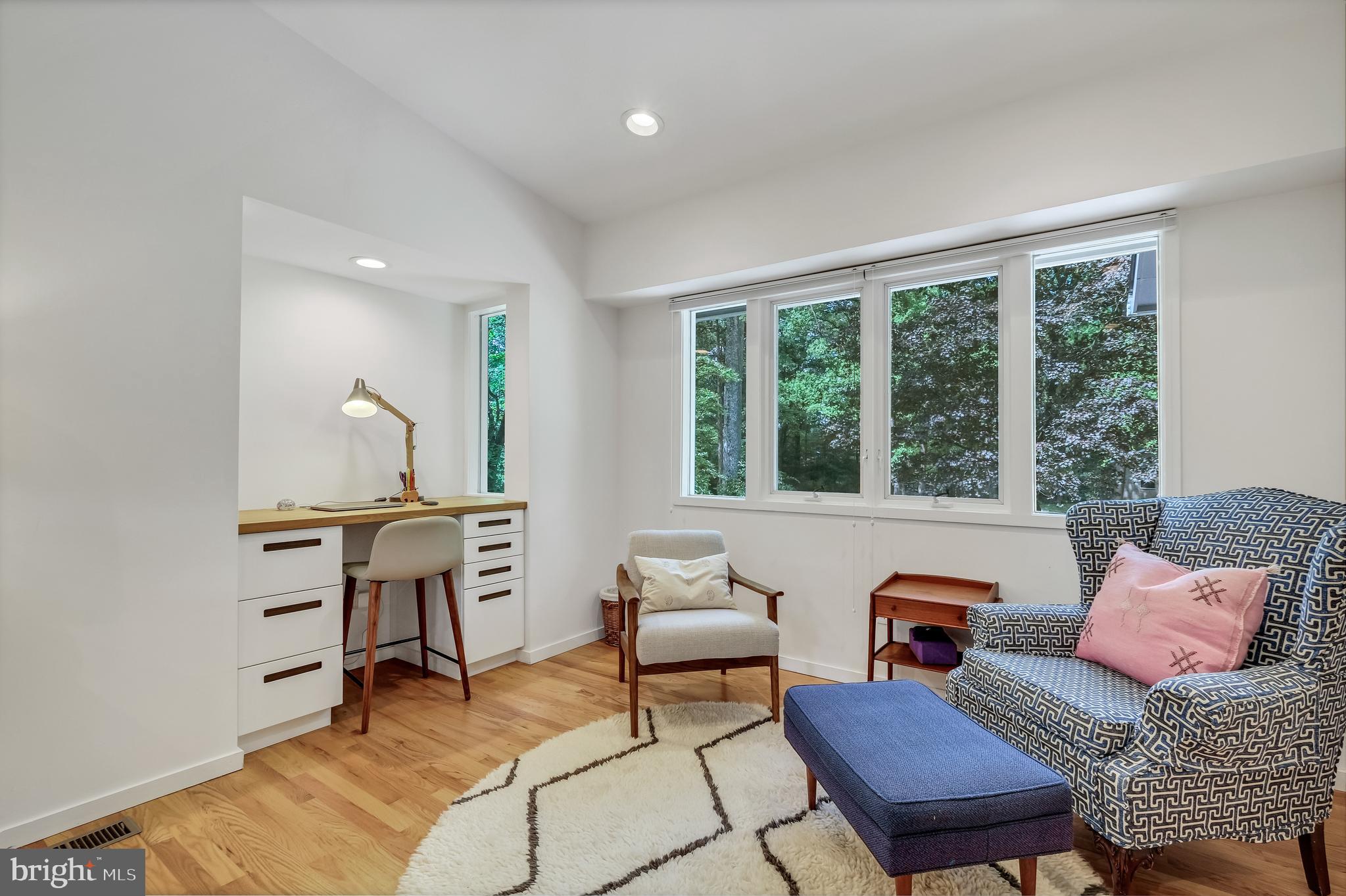 CARDEROCK SPRINGS - Residential