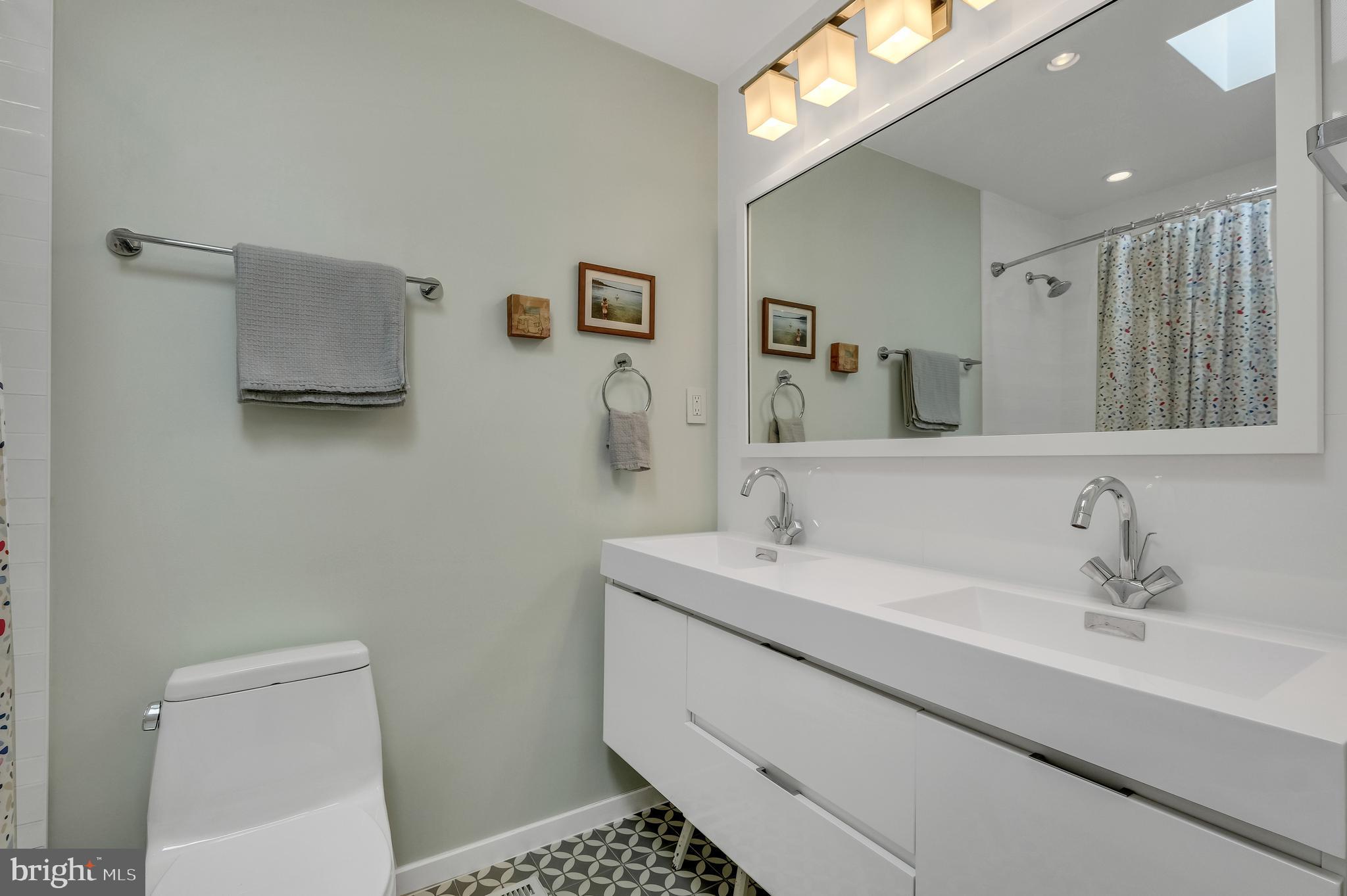 CARDEROCK SPRINGS - Residential