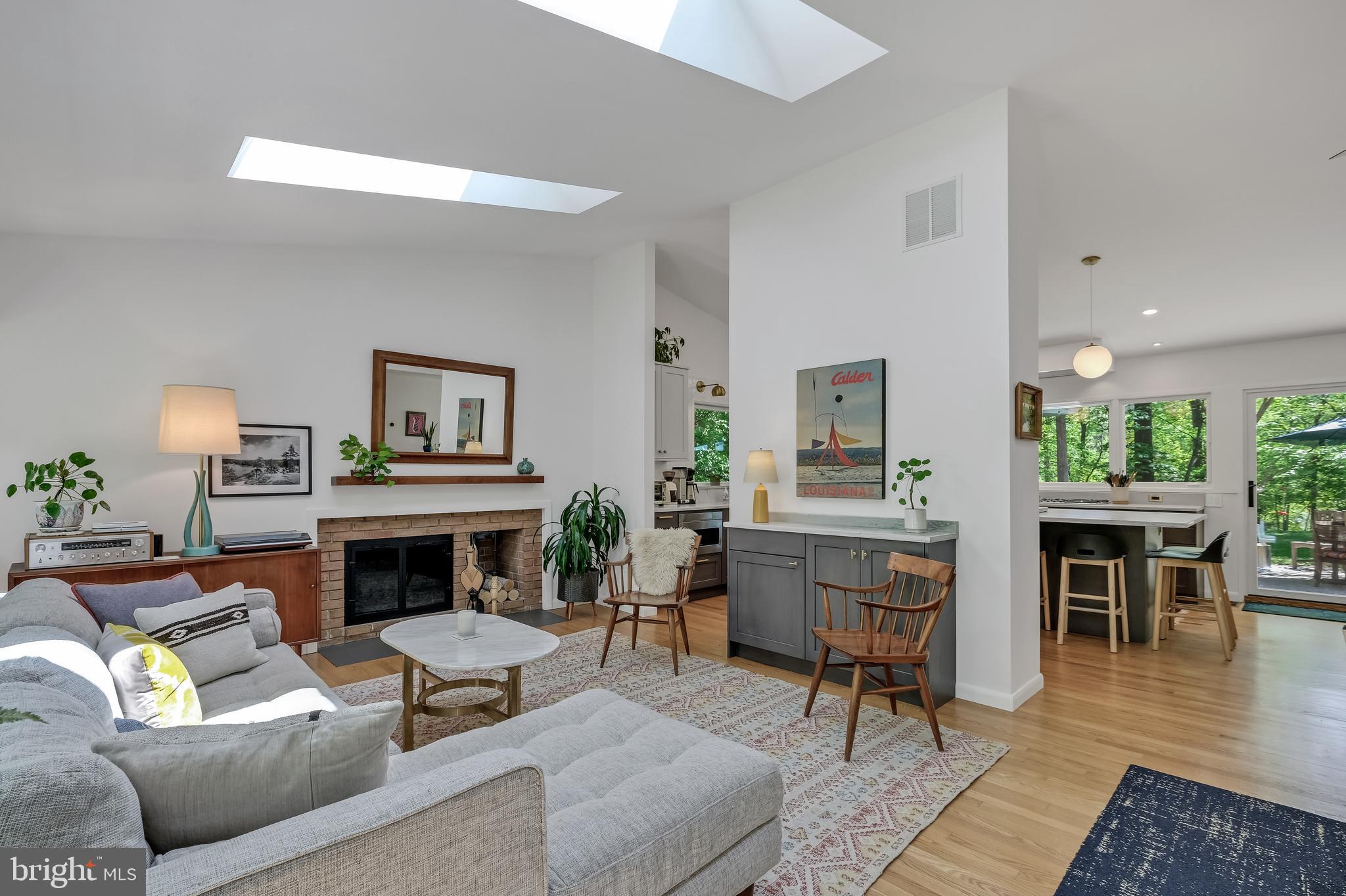 CARDEROCK SPRINGS - Residential