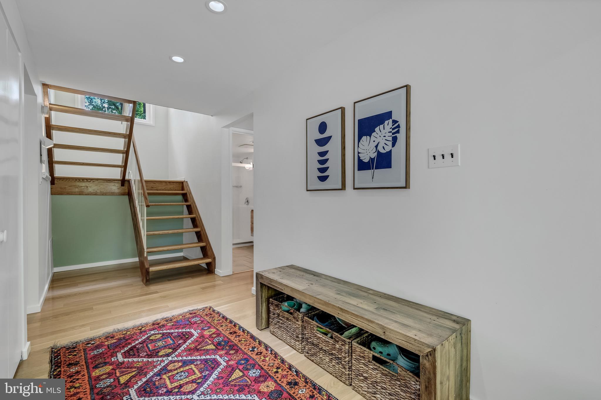 CARDEROCK SPRINGS - Residential