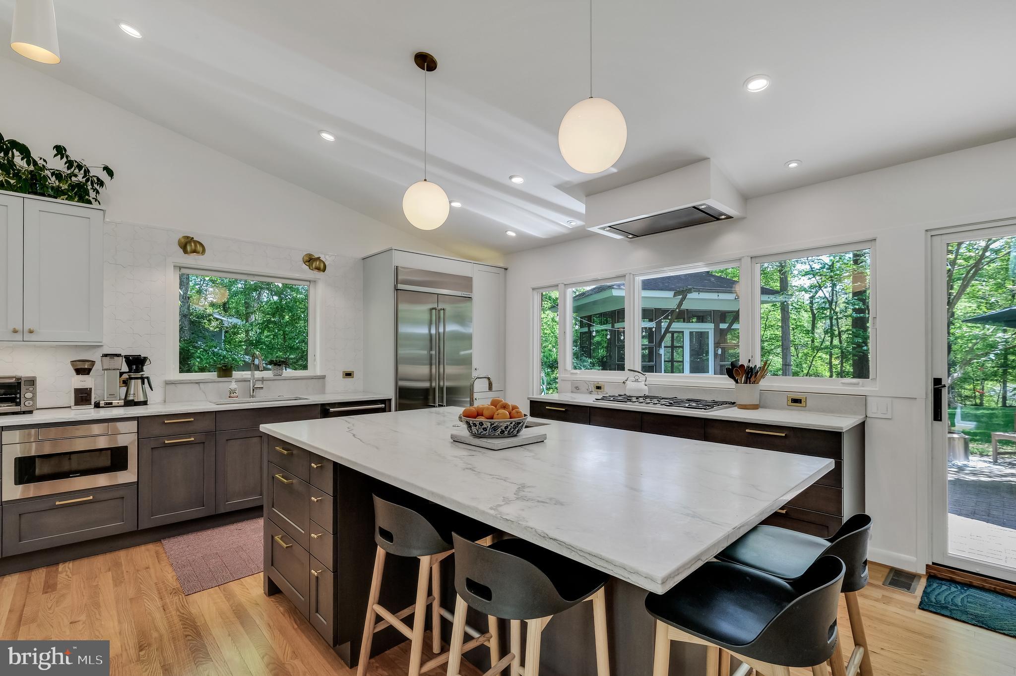 CARDEROCK SPRINGS - Residential