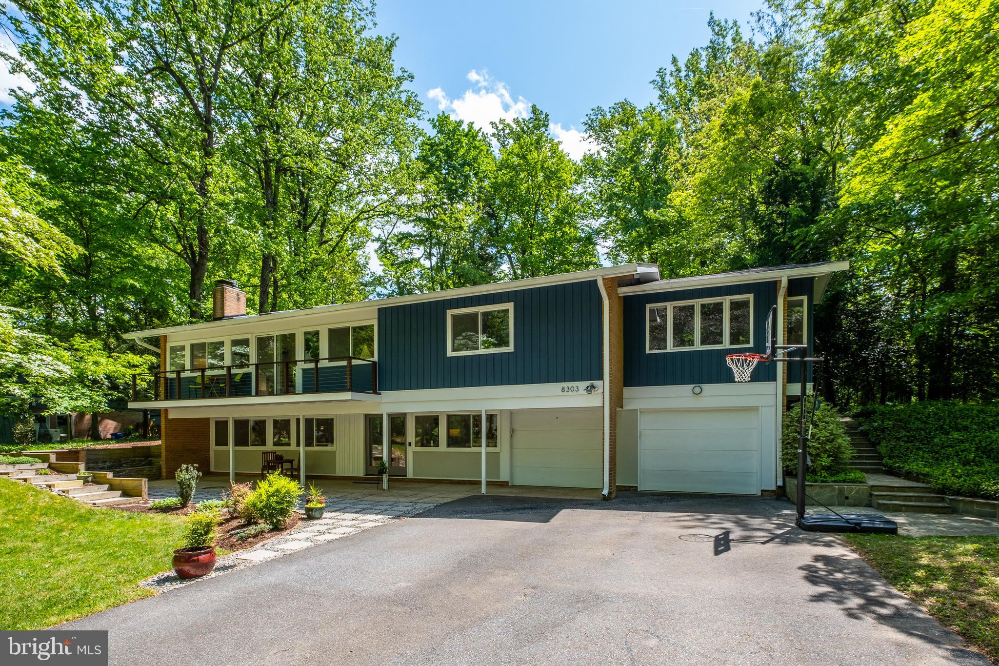 CARDEROCK SPRINGS - Residential