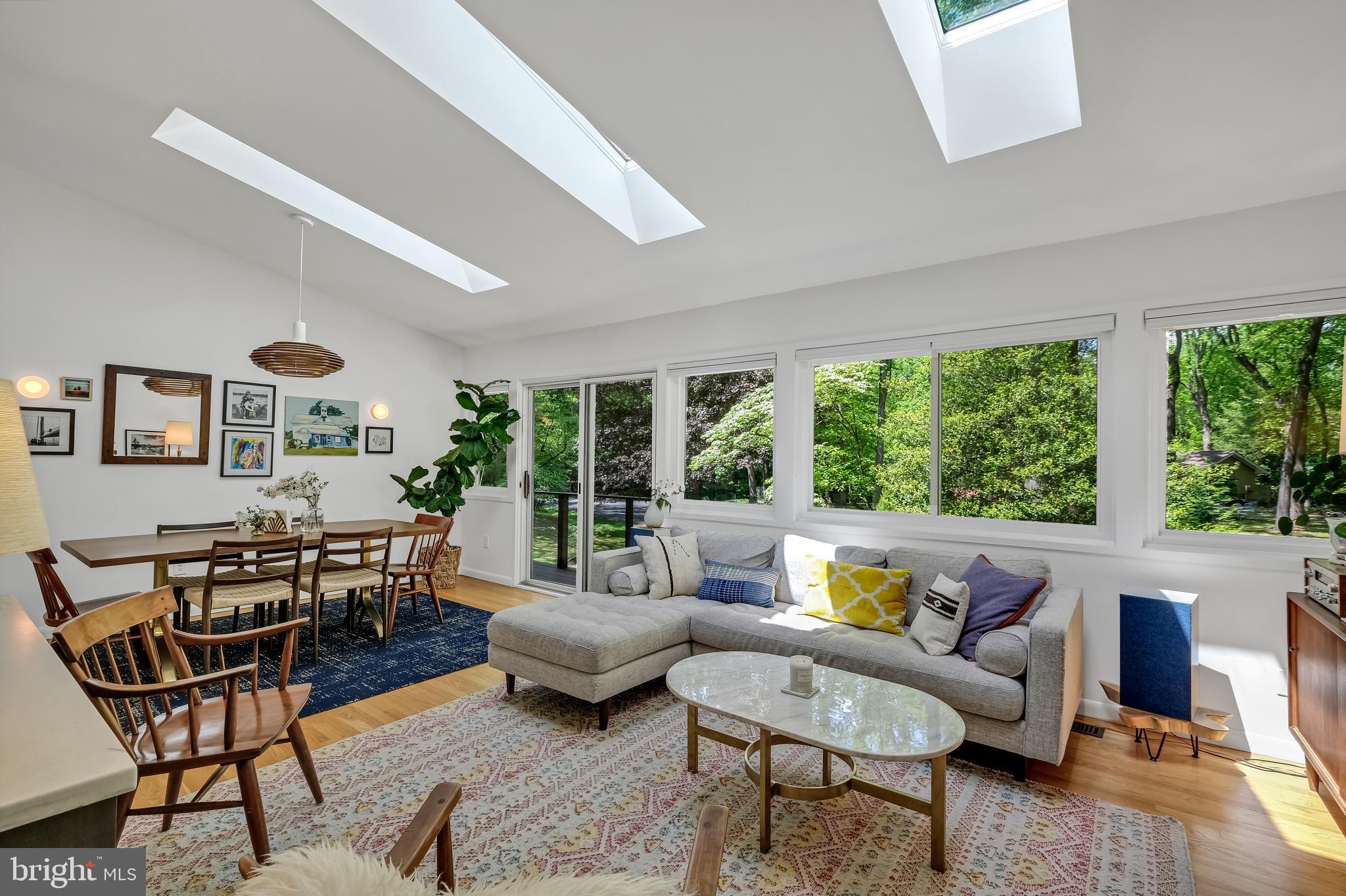 CARDEROCK SPRINGS - Residential