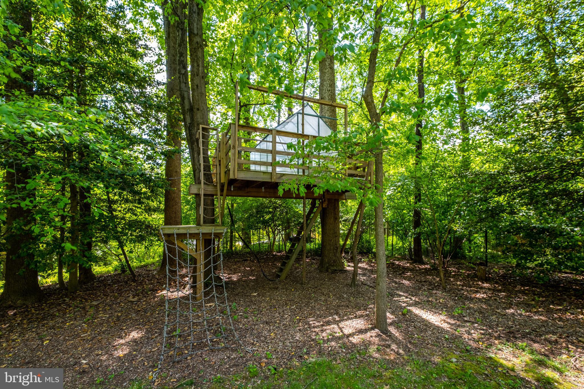 CARDEROCK SPRINGS - Residential