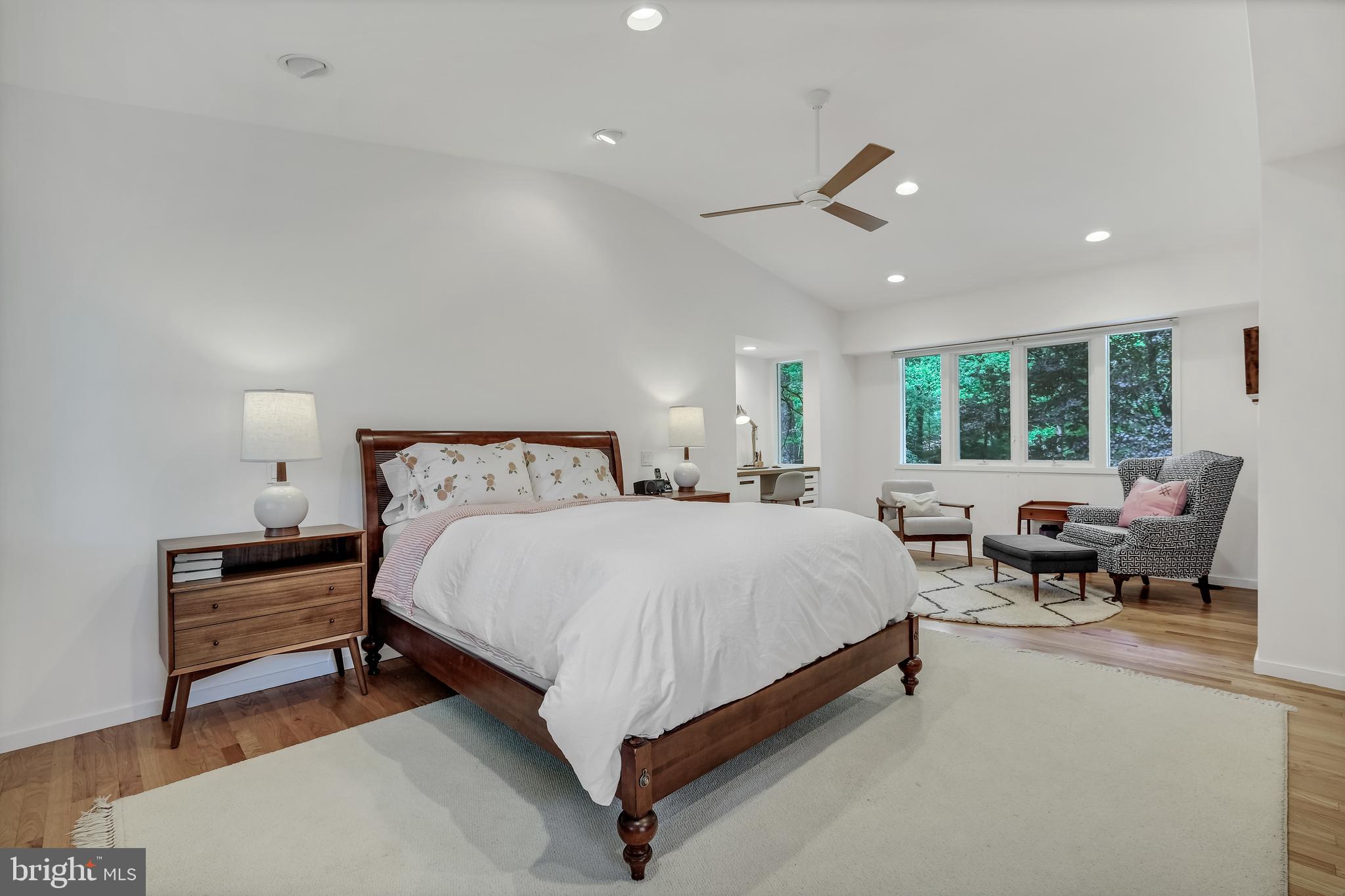 CARDEROCK SPRINGS - Residential