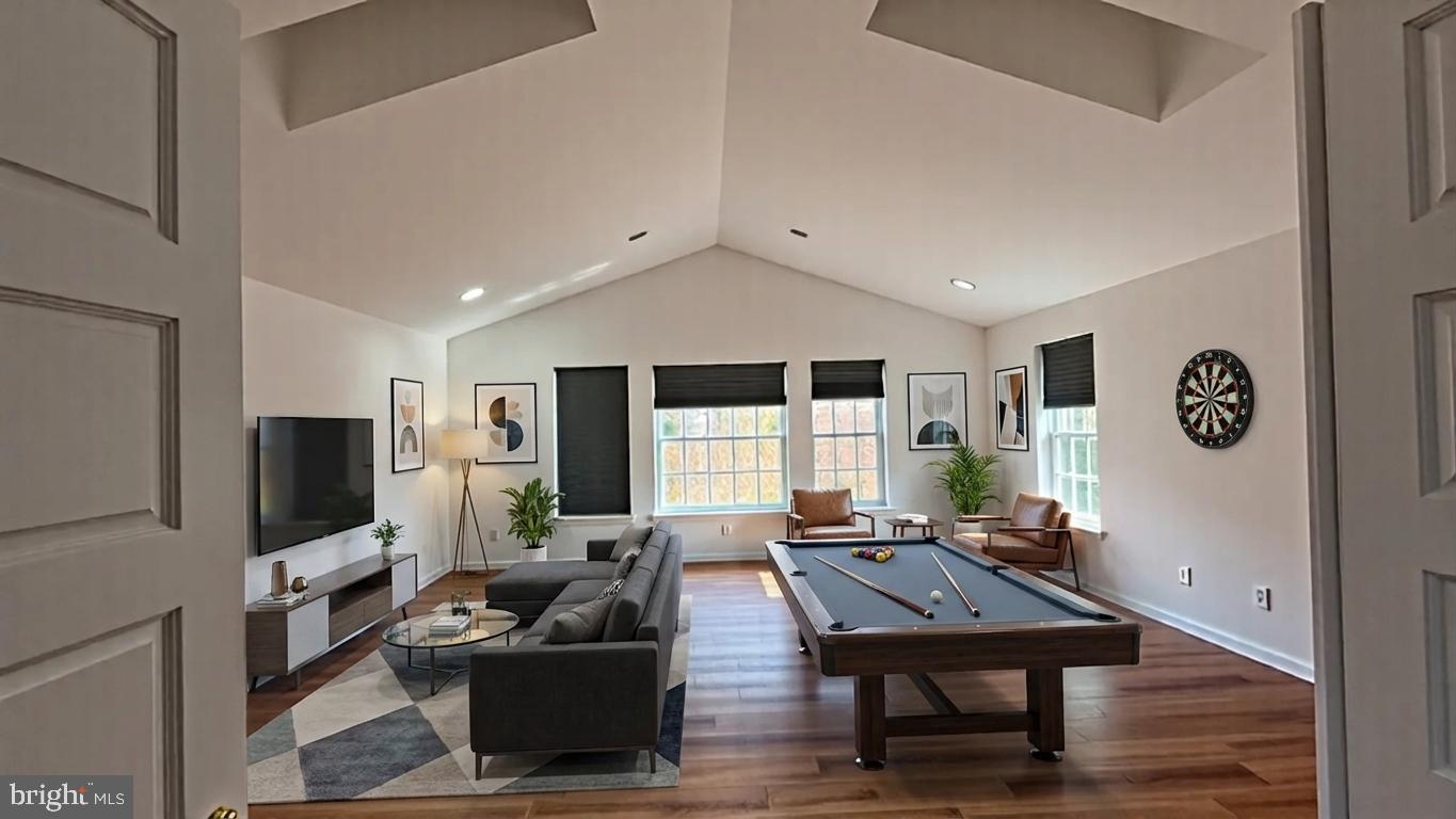 MINNIEVILLE MANOR - Residential