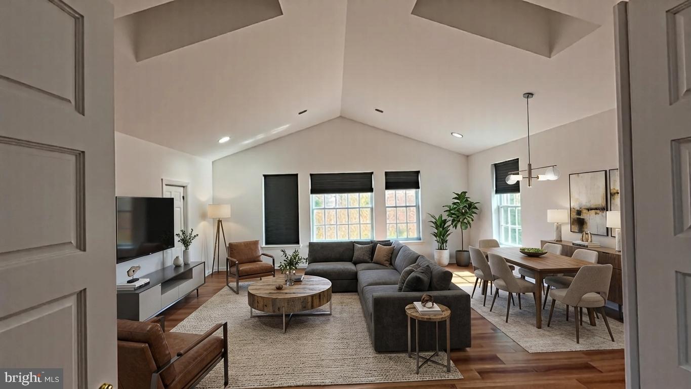 MINNIEVILLE MANOR - Residential