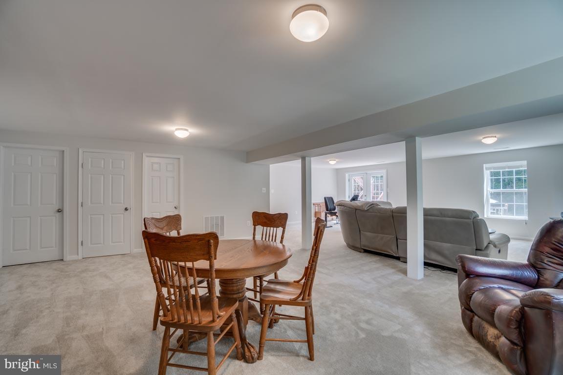 GROUSE POINTE - Residential