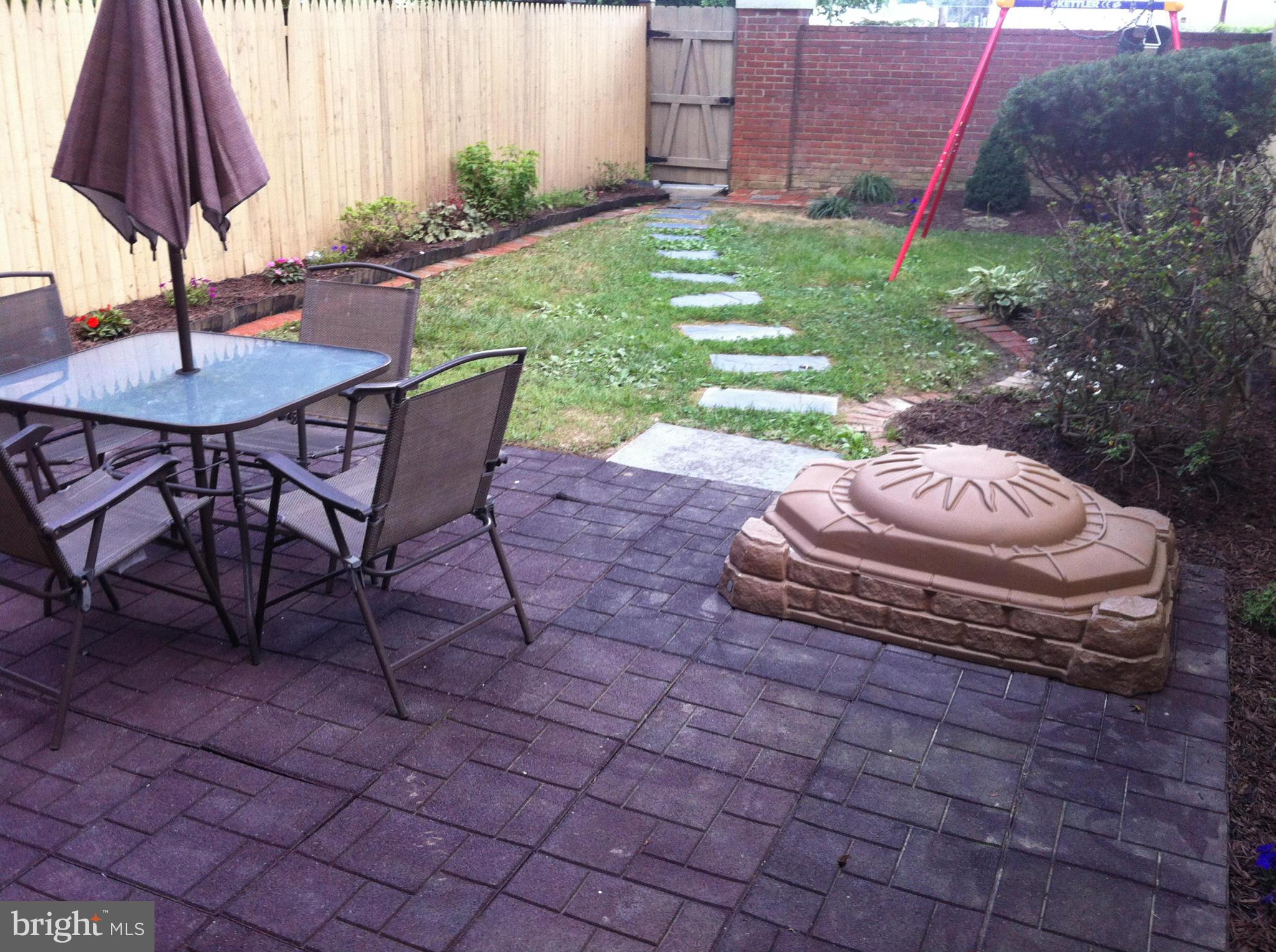 FALLS PLACE TOWNHOUSES - Residential