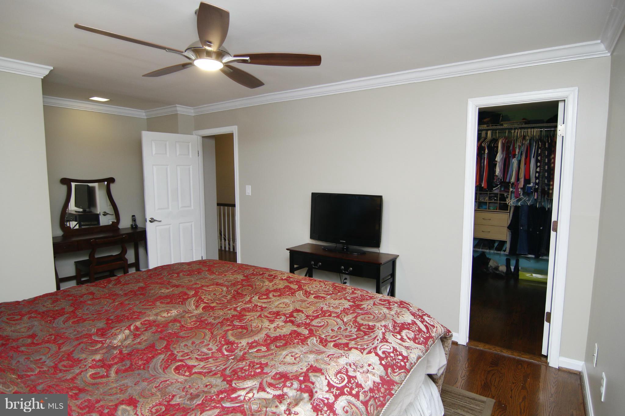 FALLS PLACE TOWNHOUSES - Residential