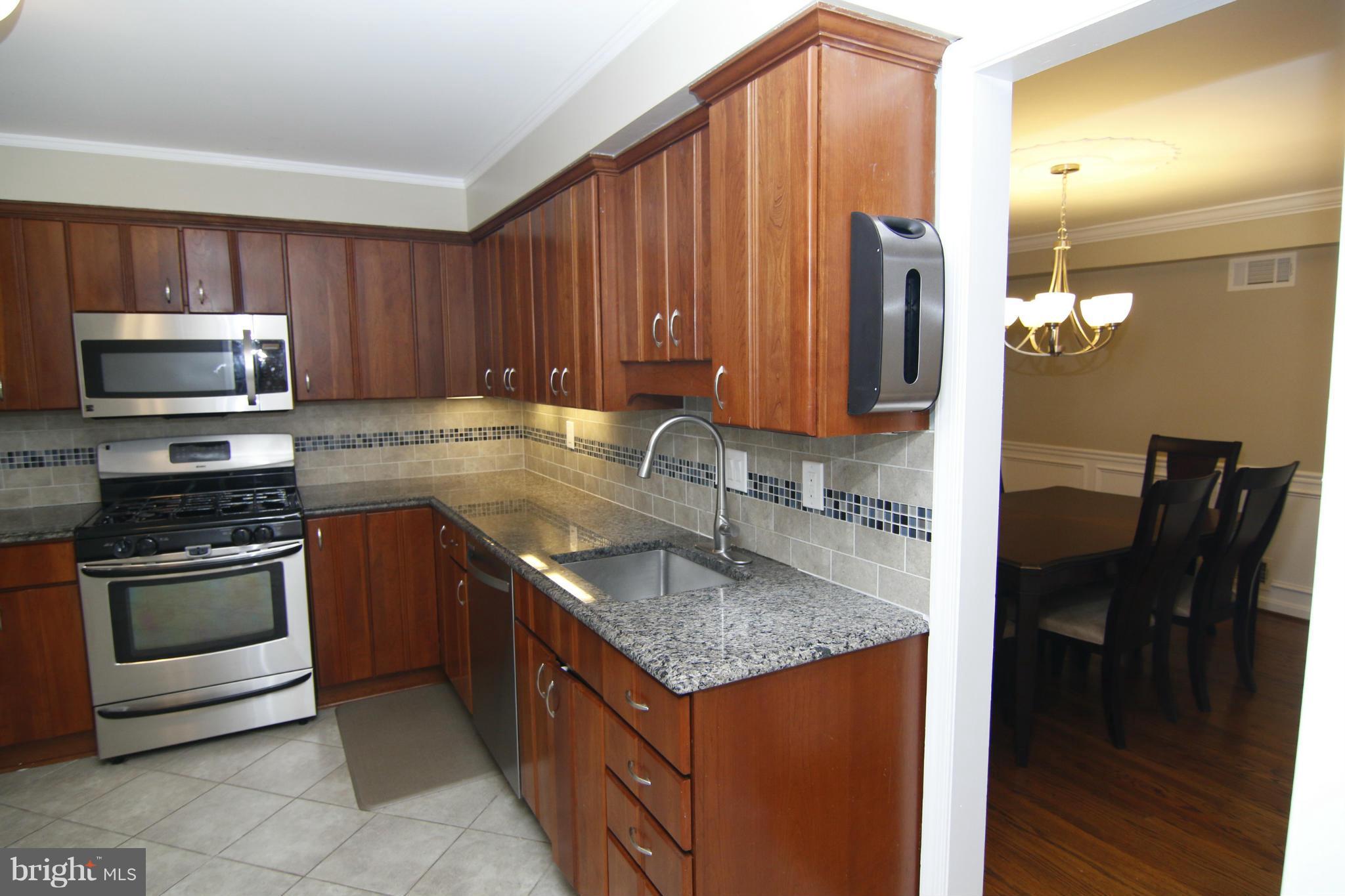 FALLS PLACE TOWNHOUSES - Residential