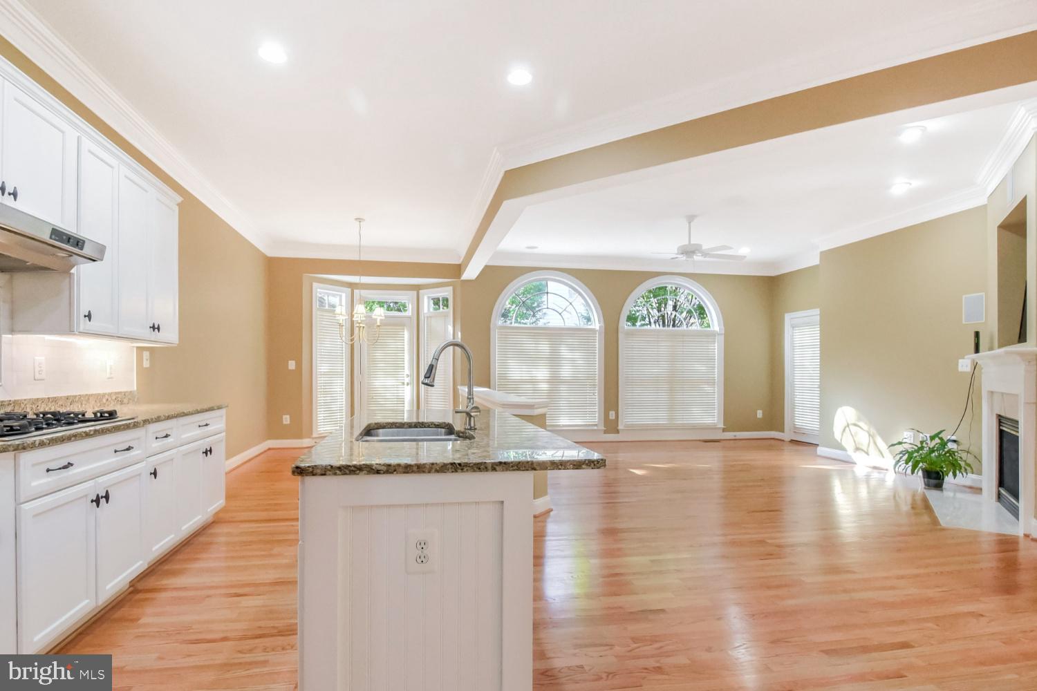 LAING AT GOVERNOR SQUARE - Residential