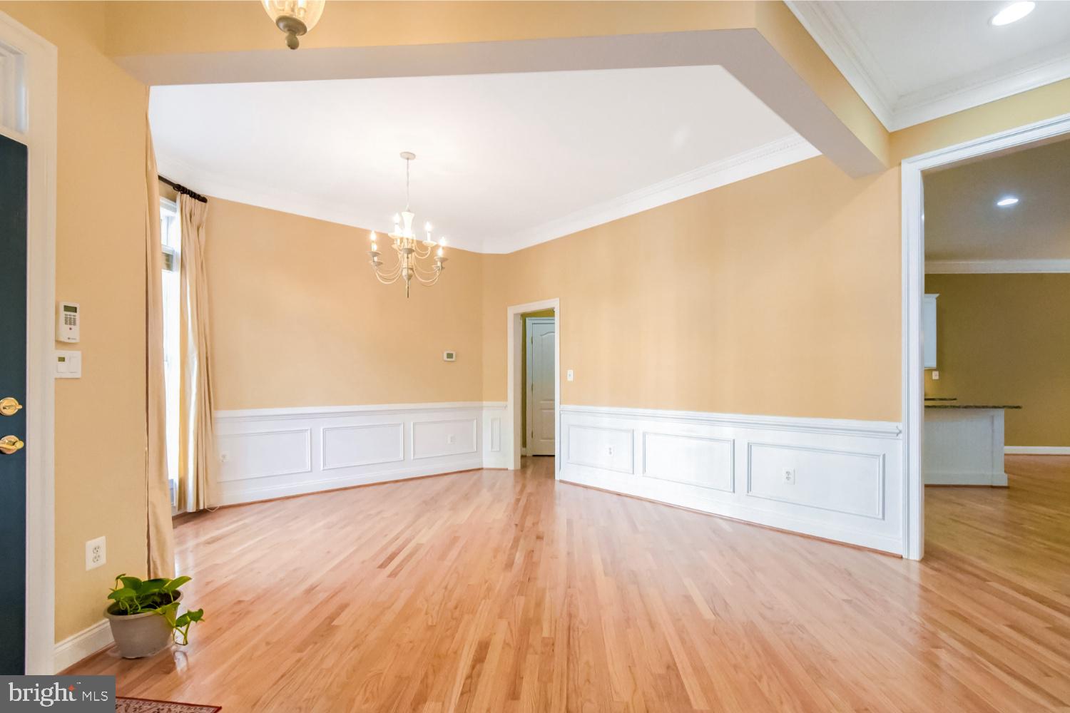 LAING AT GOVERNOR SQUARE - Residential