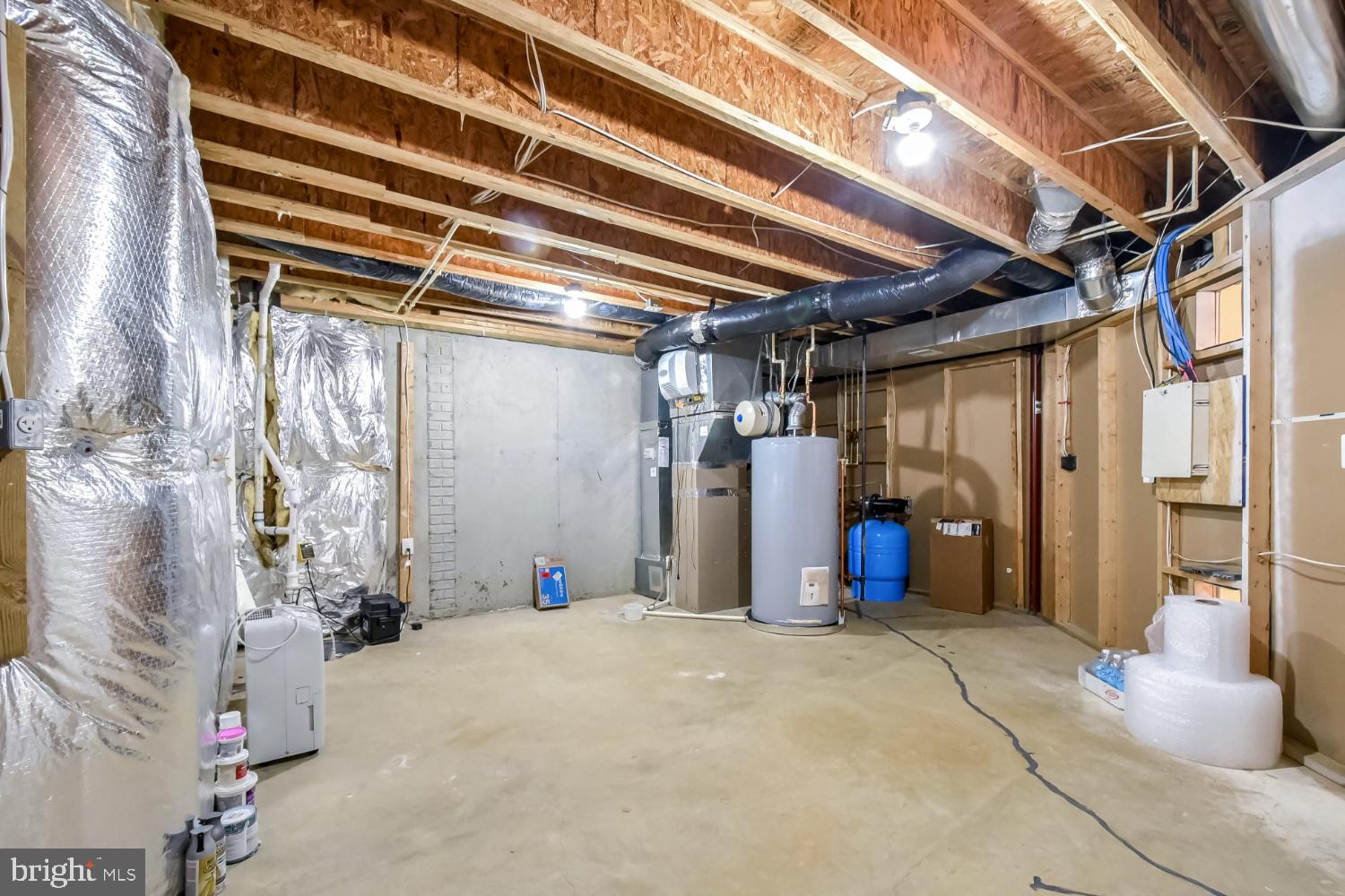 LAING AT GOVERNOR SQUARE - Residential