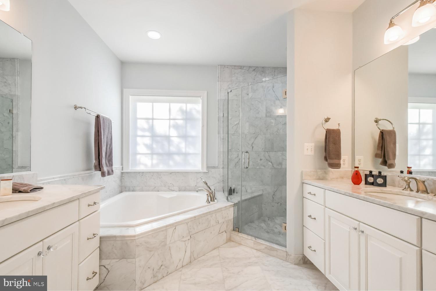 LAING AT GOVERNOR SQUARE - Residential