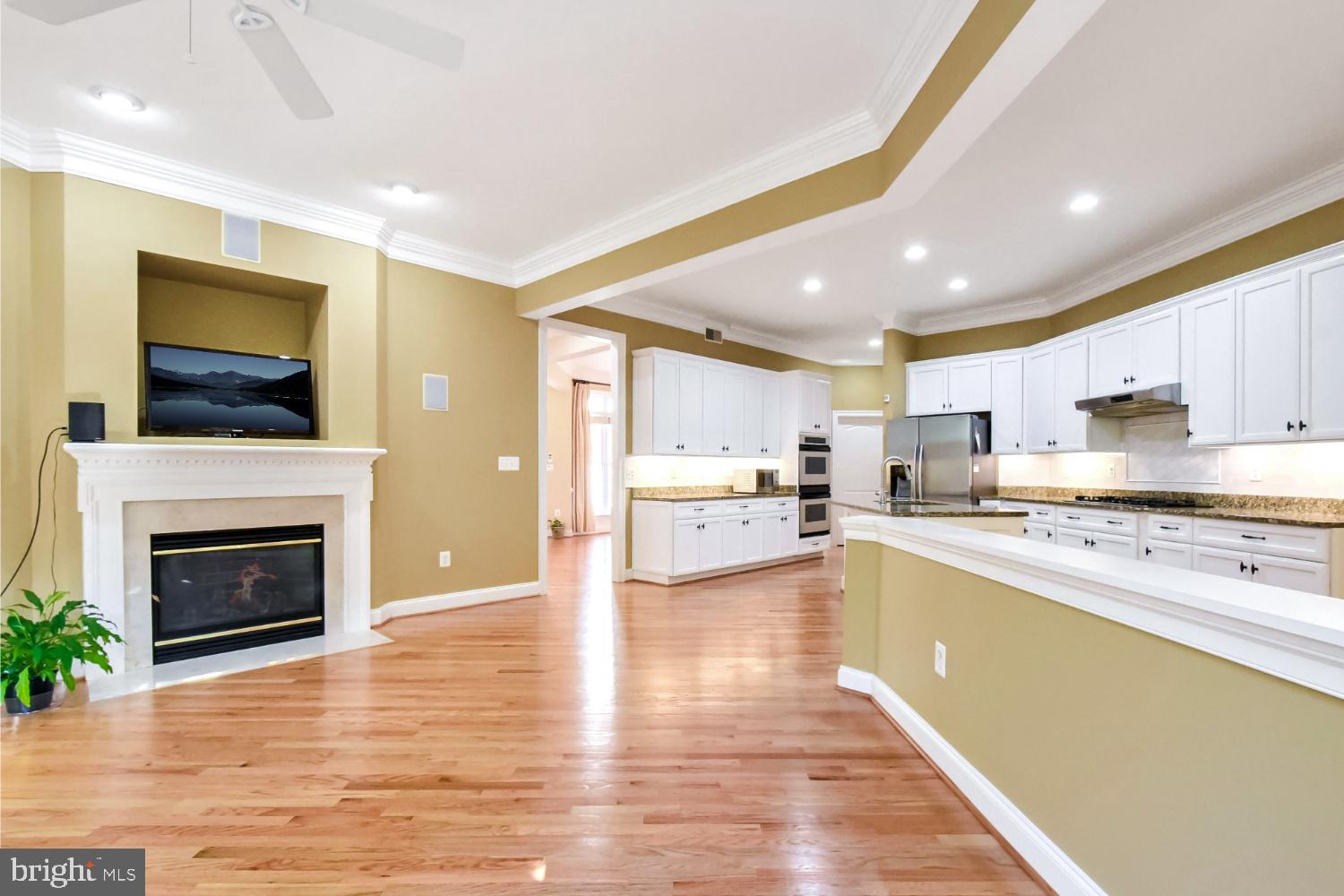 LAING AT GOVERNOR SQUARE - Residential