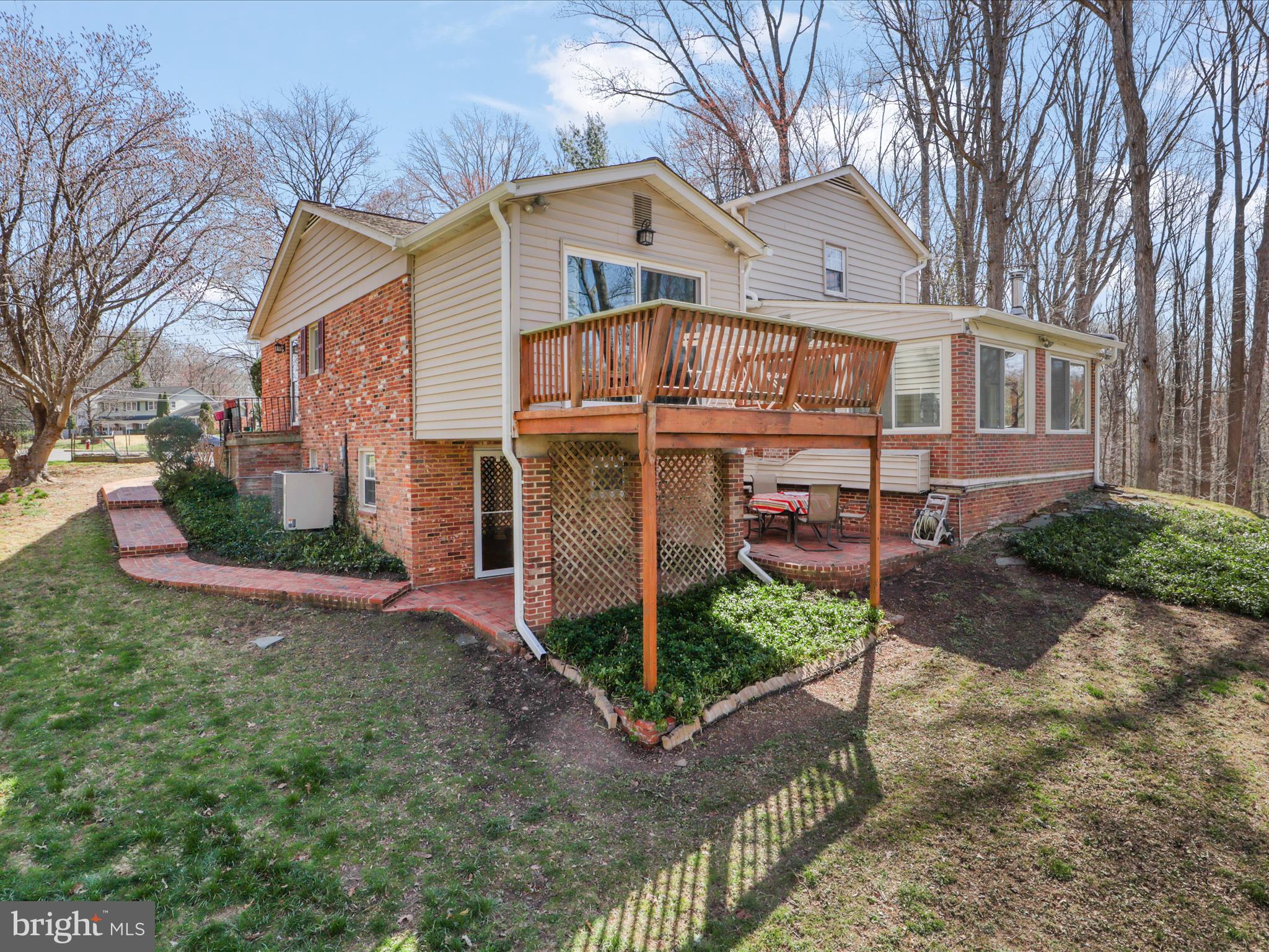 3611 LAUNCELOT WAY