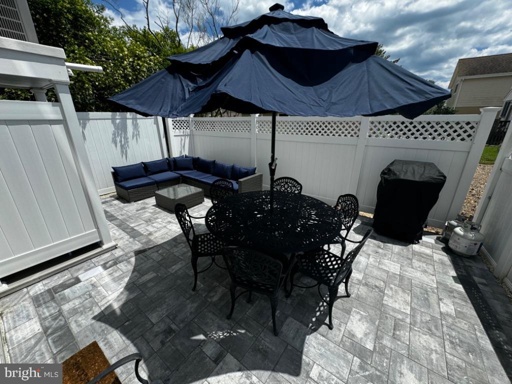 2012 E BAY TERRACE