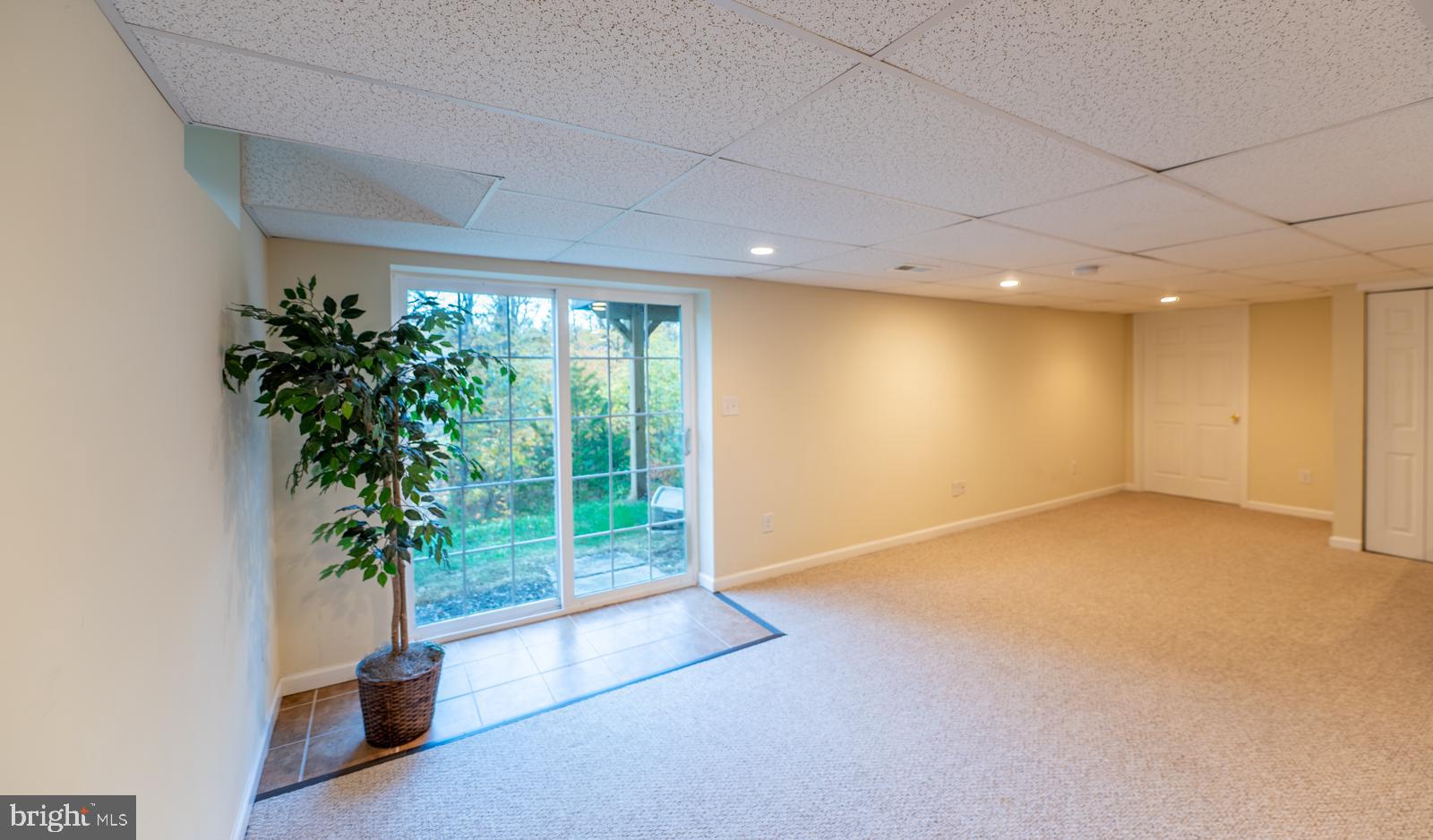 CHESTNUT GROVE - Residential