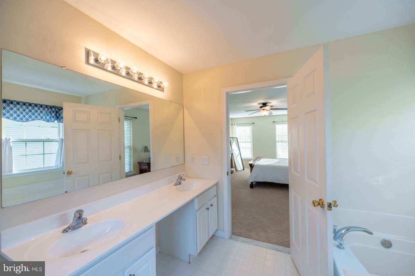 CHESTNUT GROVE - Residential