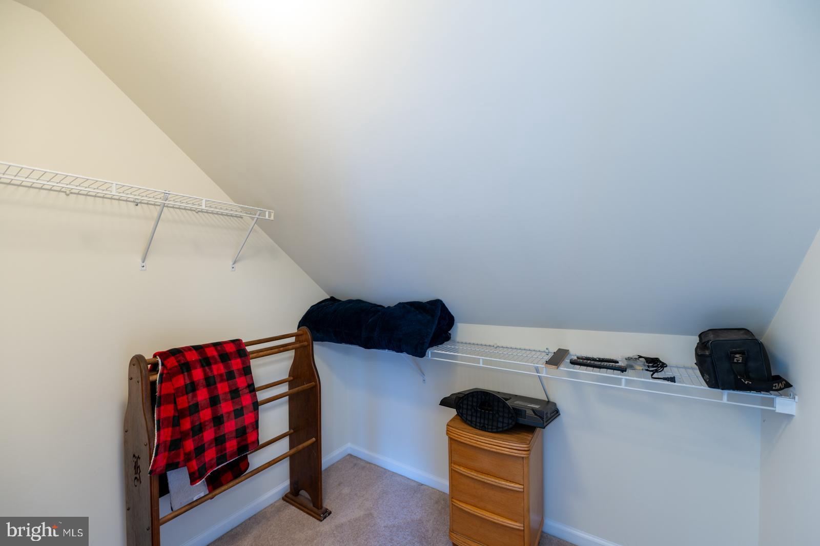 CHESTNUT GROVE - Residential