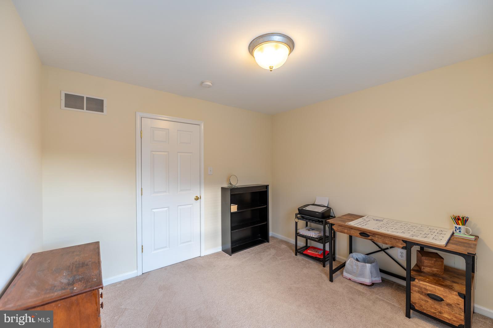 CHESTNUT GROVE - Residential