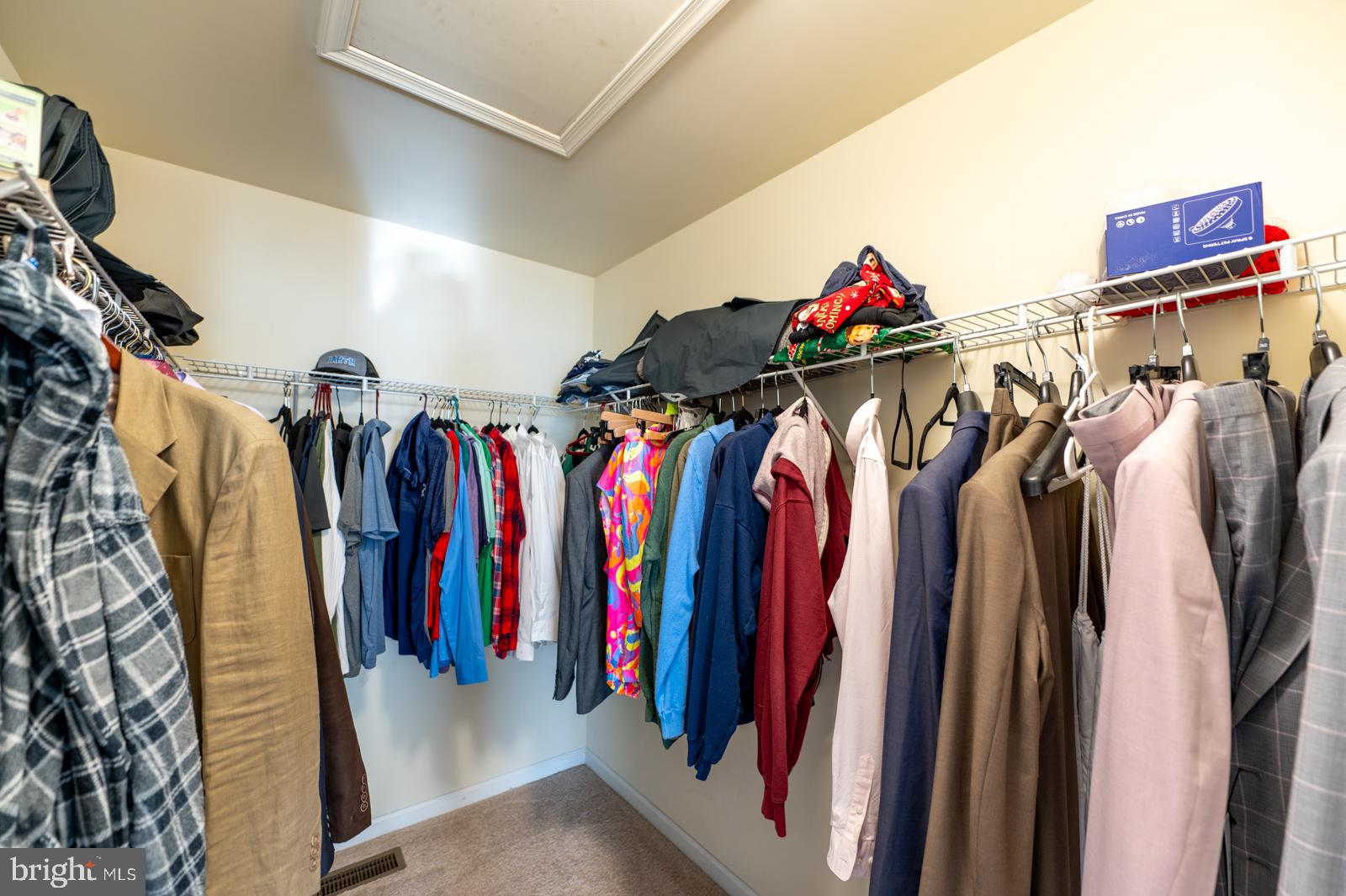 CHESTNUT GROVE - Residential