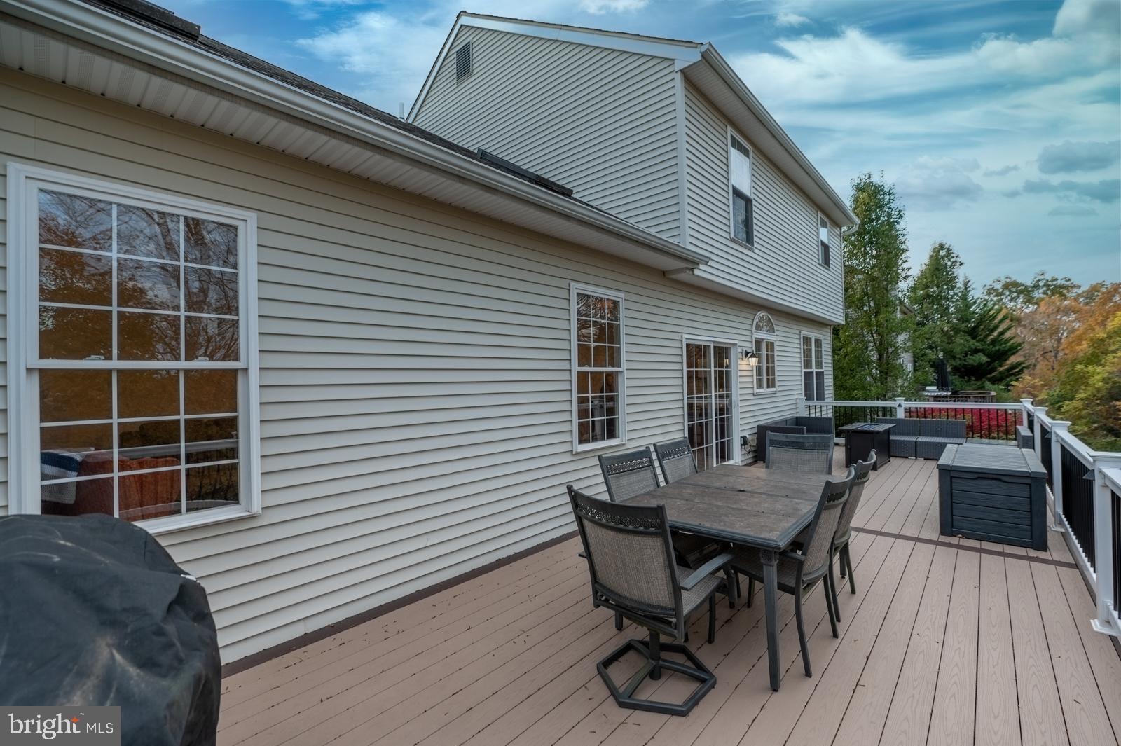 CHESTNUT GROVE - Residential