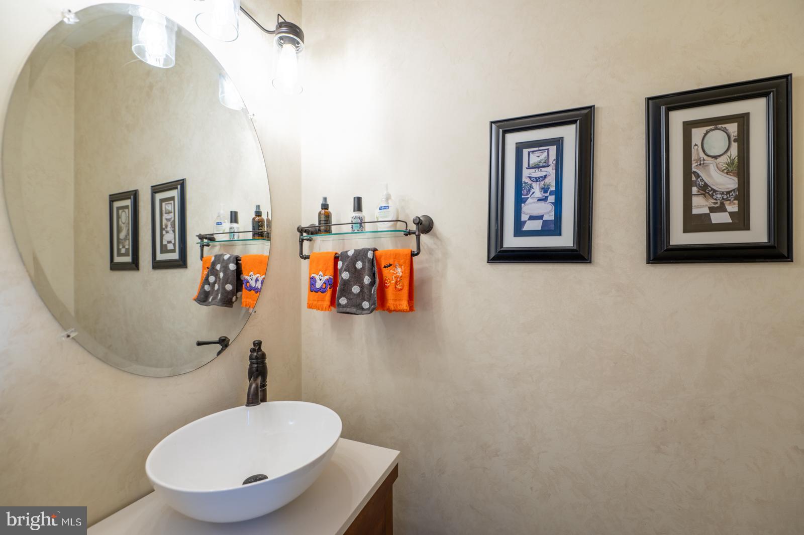 CHESTNUT GROVE - Residential