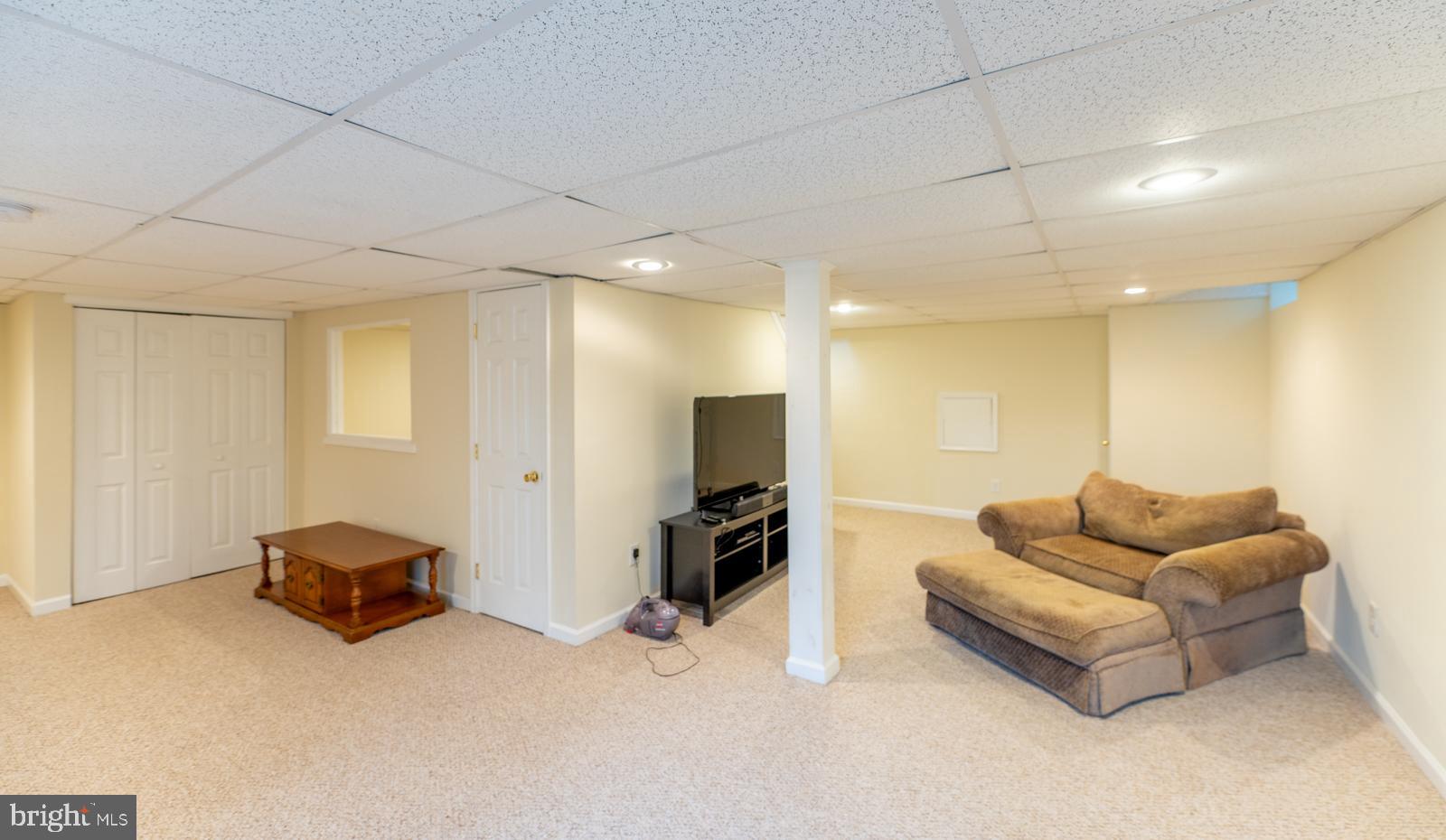 CHESTNUT GROVE - Residential