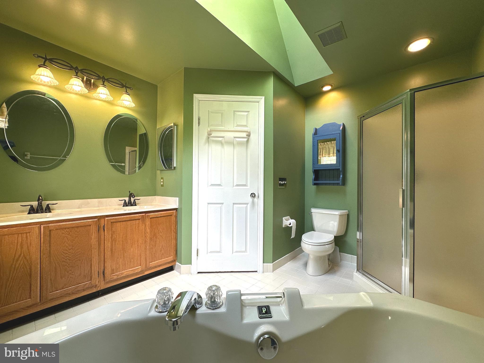 PINE CREST - Residential
