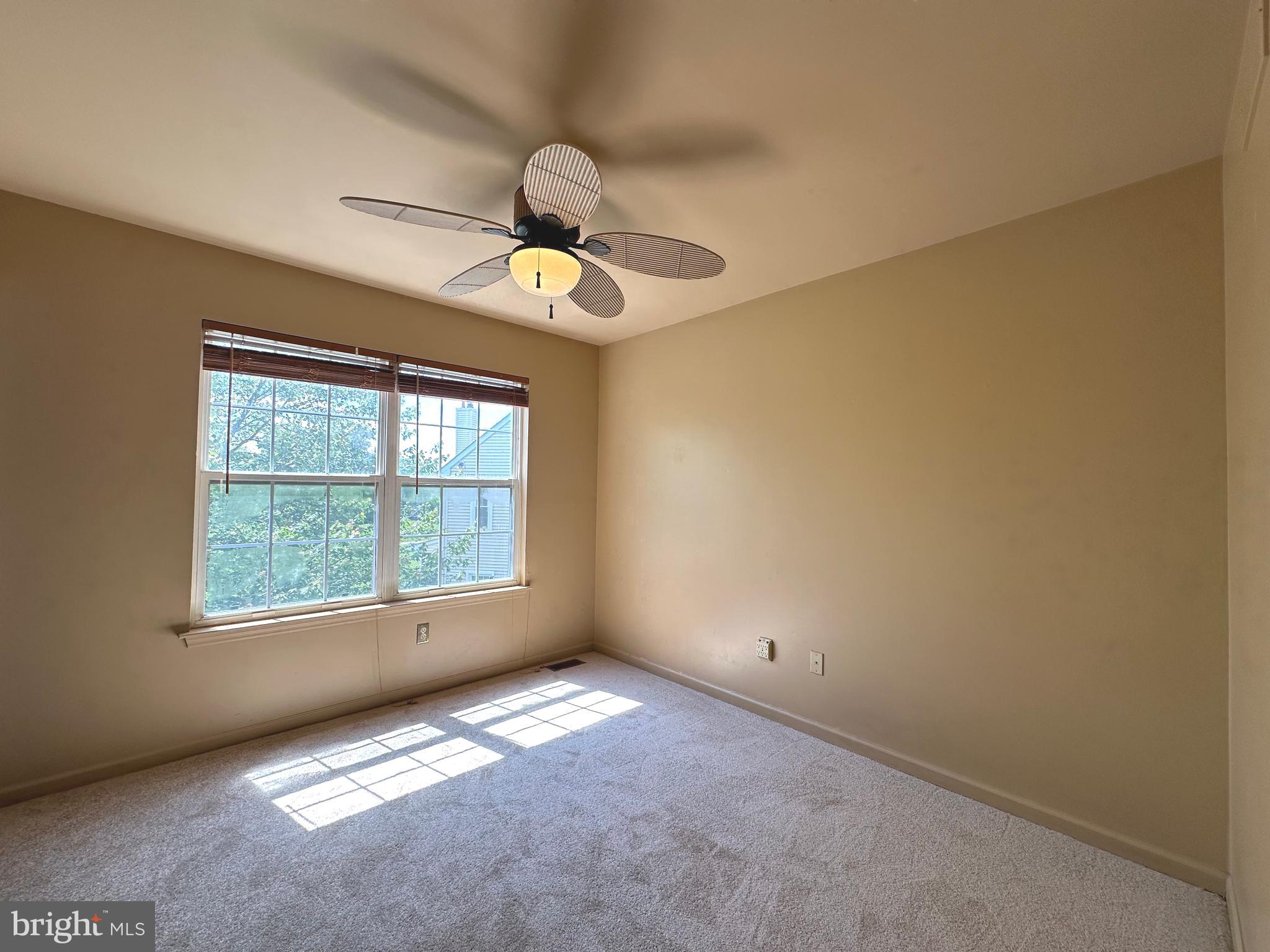 PINE CREST - Residential