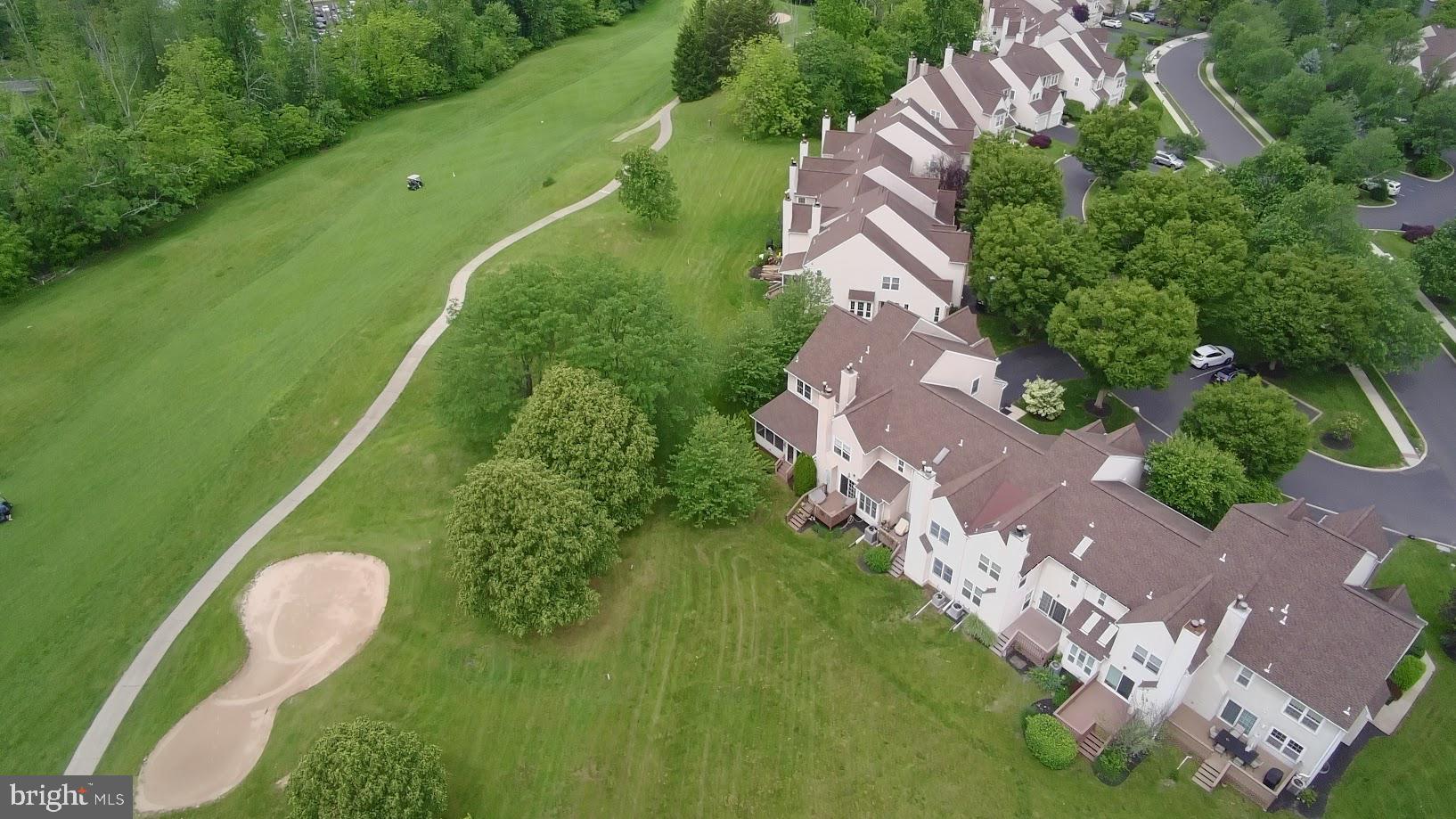 PINE CREST - Residential
