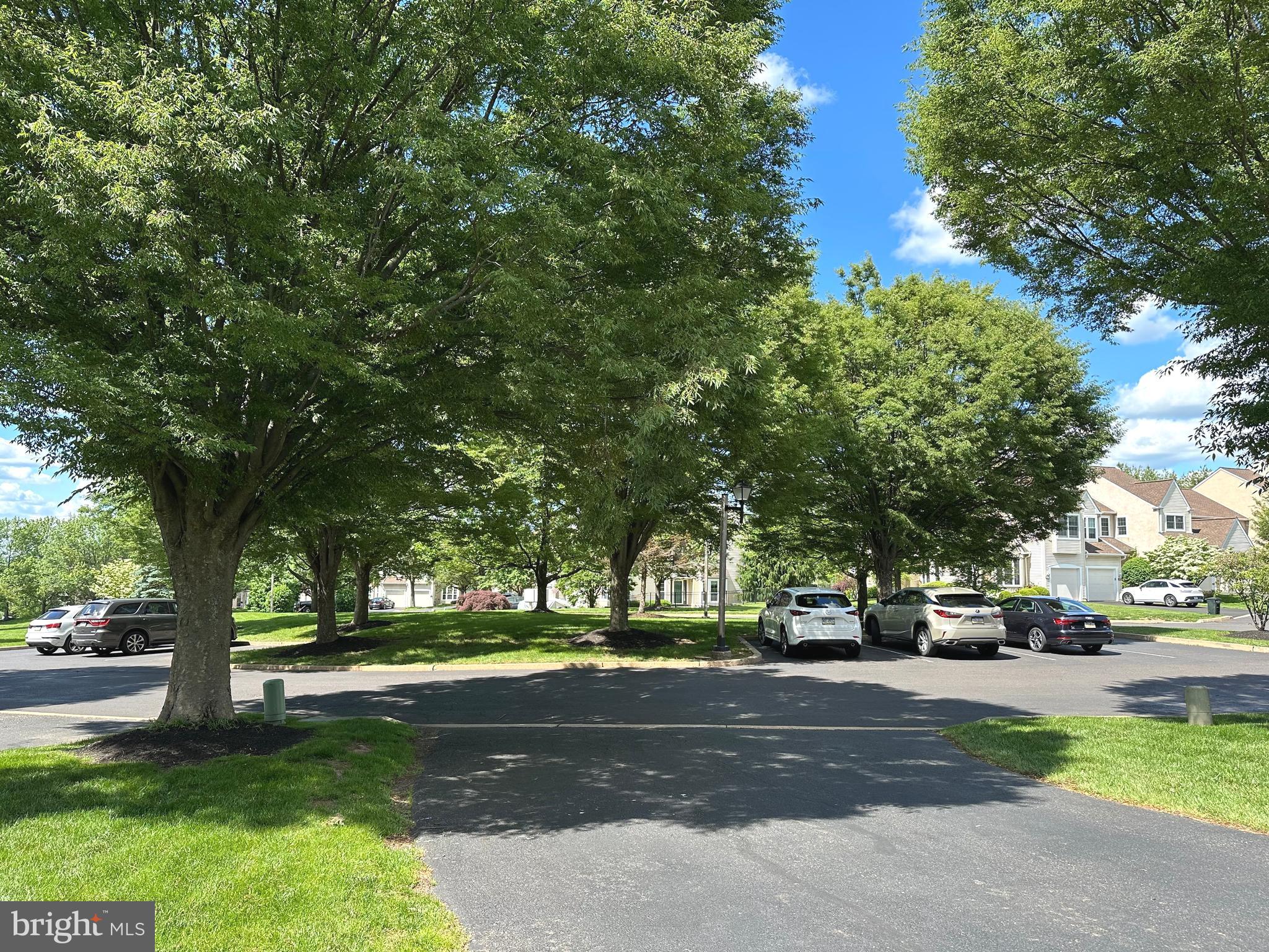 PINE CREST - Residential