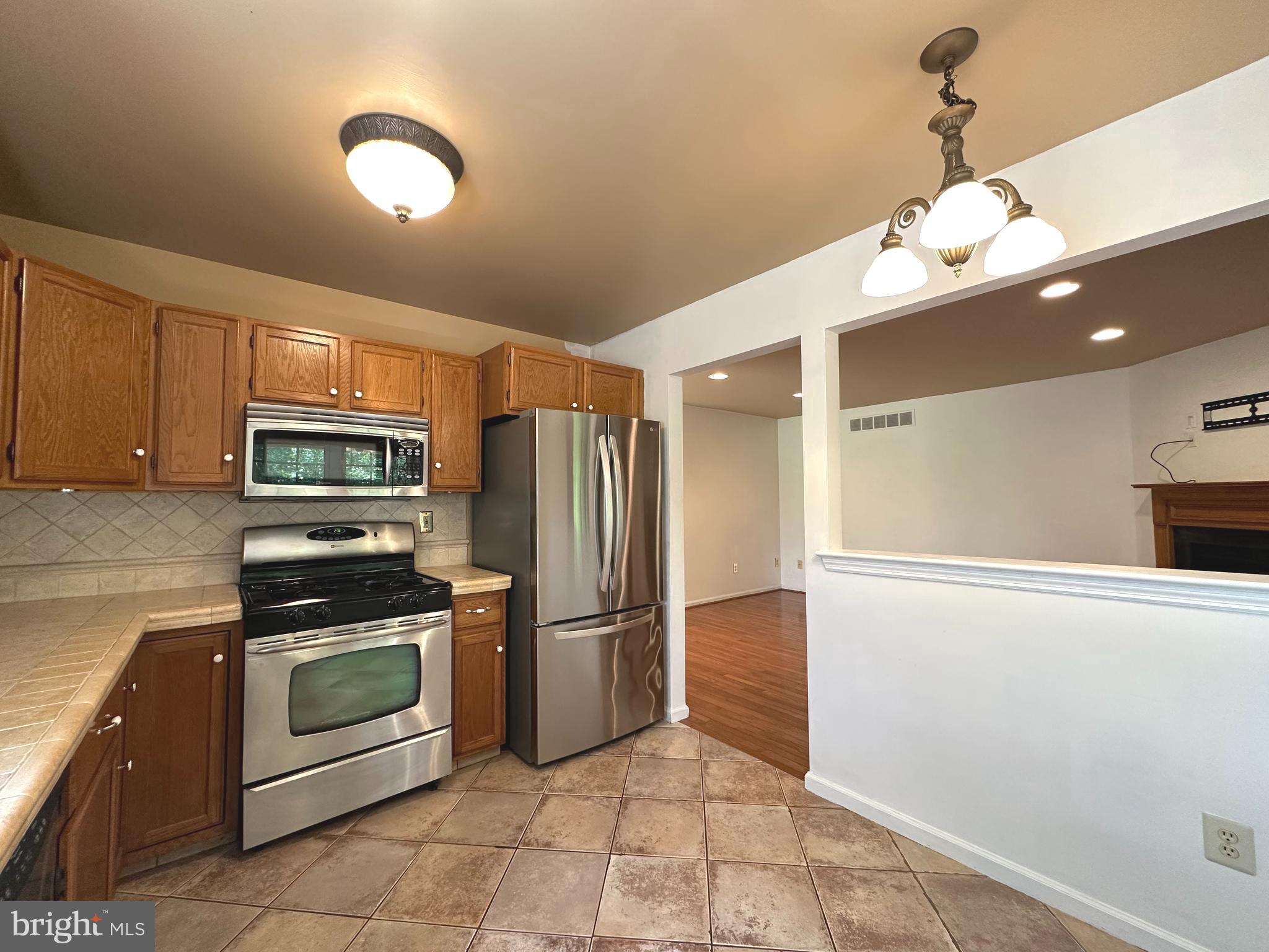 PINE CREST - Residential