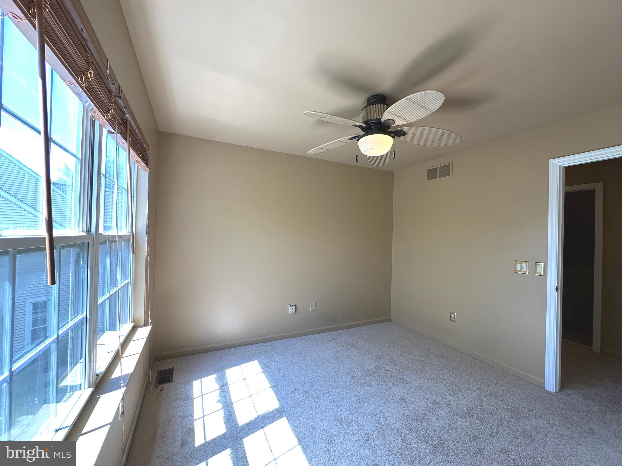 PINE CREST - Residential