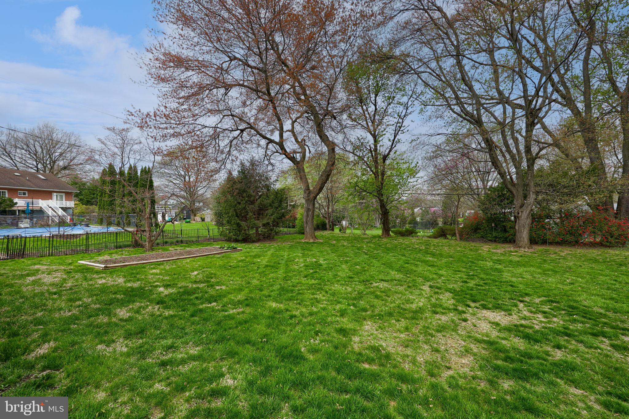 BLOOMINGDALE - Residential