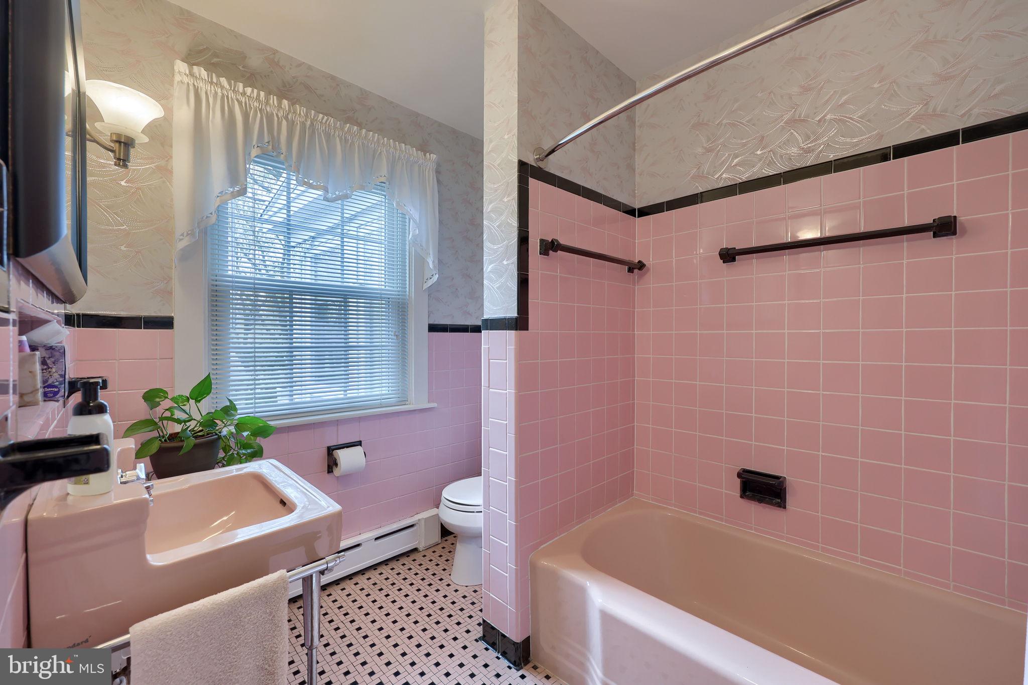 BLOOMINGDALE - Residential