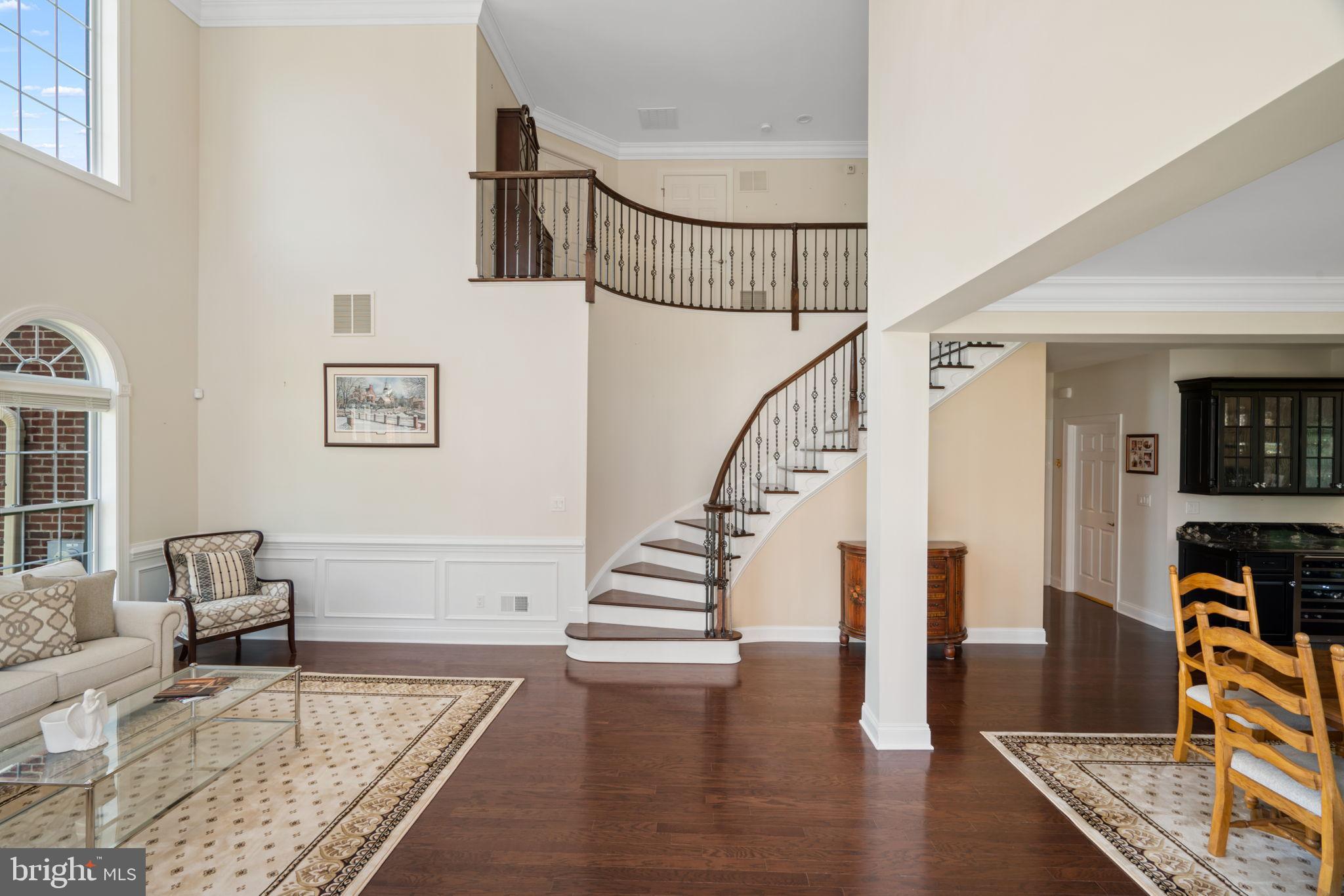17 RITTENHOUSE CIRCLE