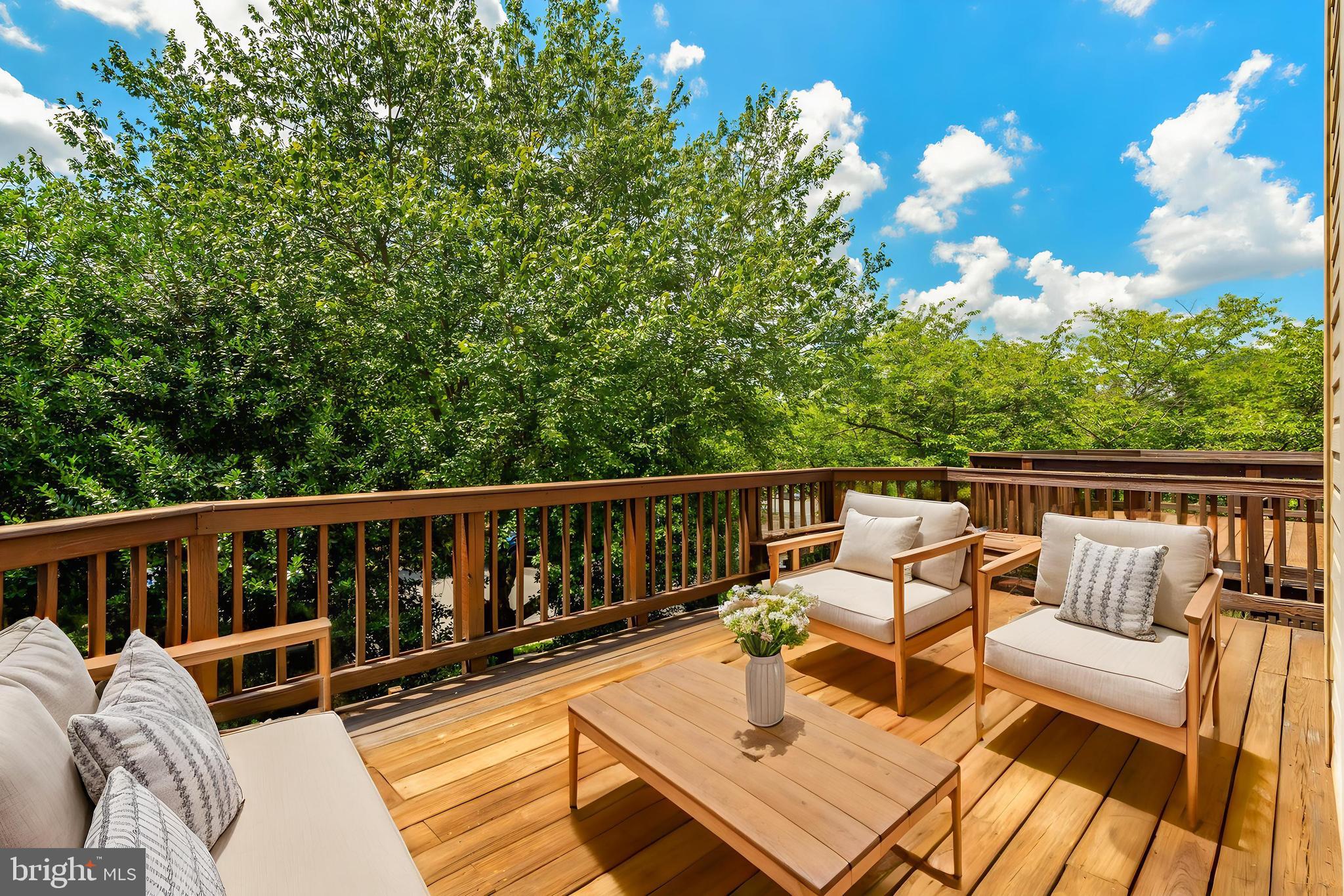 6802 KERRYWOOD CIRCLE