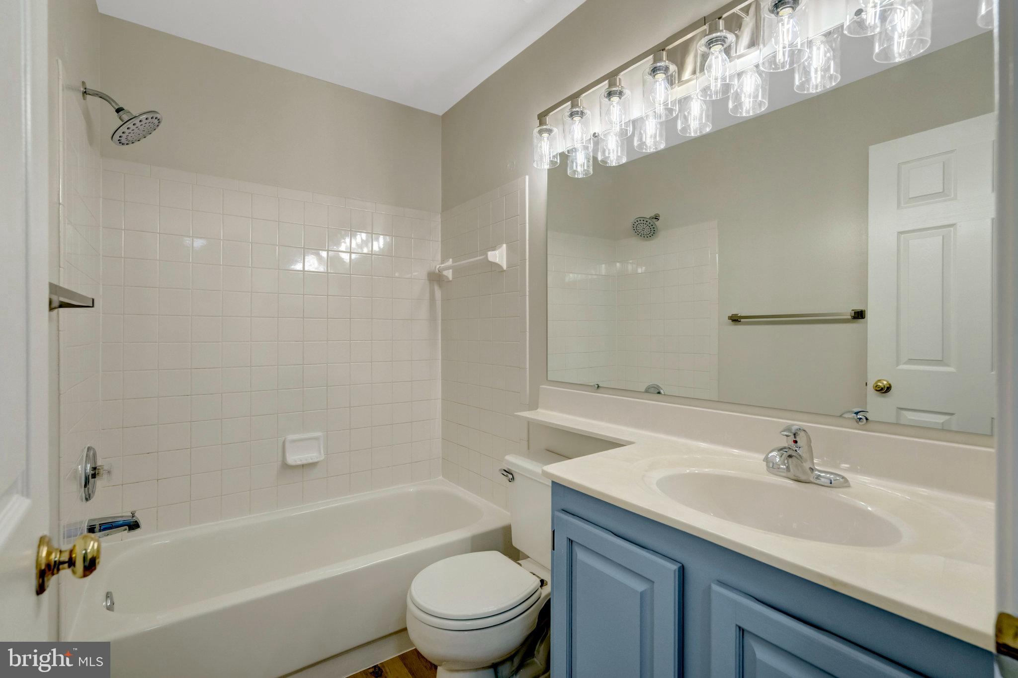 NORTH HART RUN - Residential