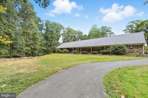 156 GROVE ROAD ELVERSON PA 19520